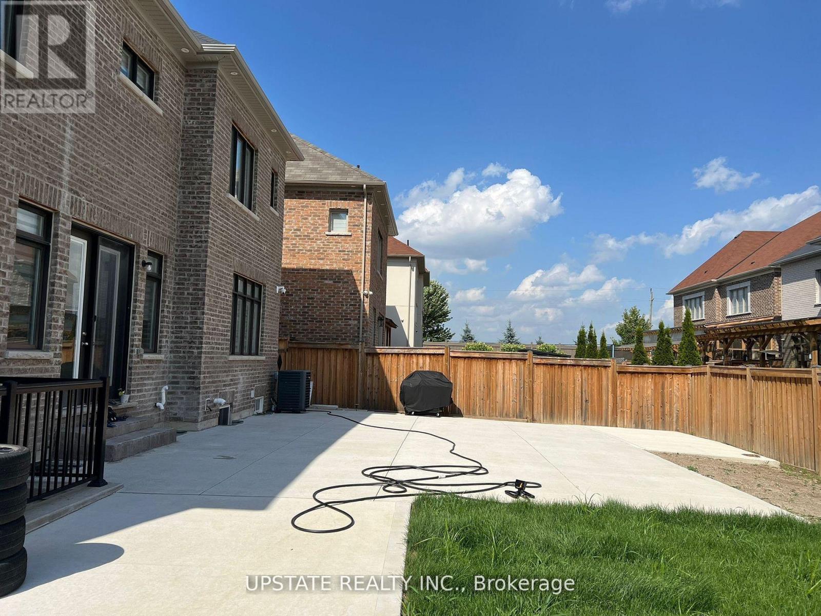 Photo 35 of 5 Anatolia Street, Brampton ON