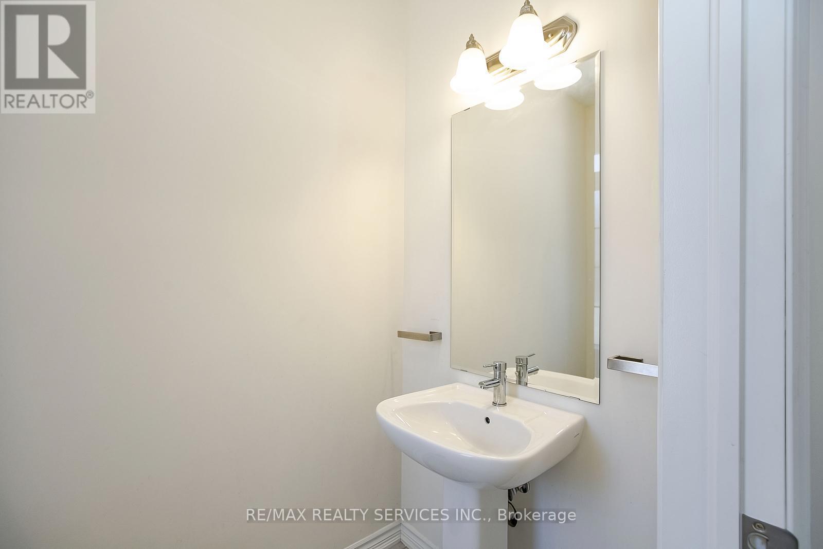Photo 20 of 22 Valleo Street, Georgina ON
