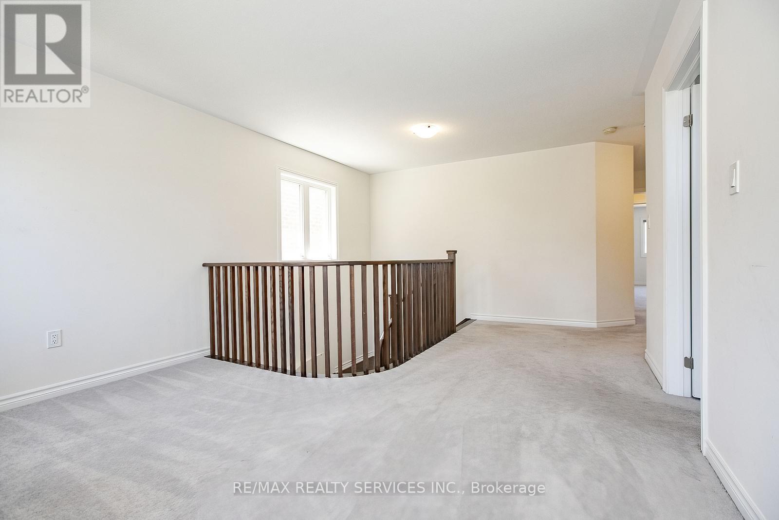 Photo 23 of 22 Valleo Street, Georgina ON