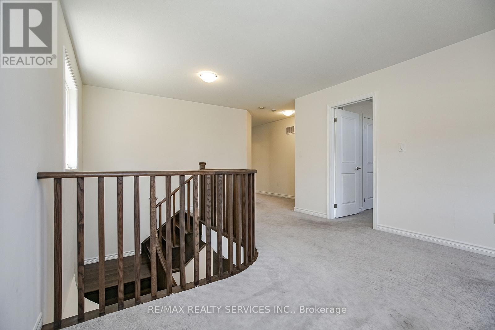 Photo 24 of 22 Valleo Street, Georgina ON