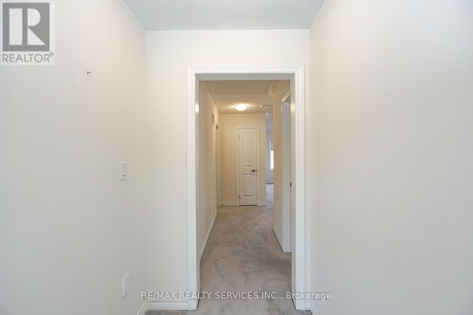 Photo 25 of 22 Valleo Street, Georgina ON