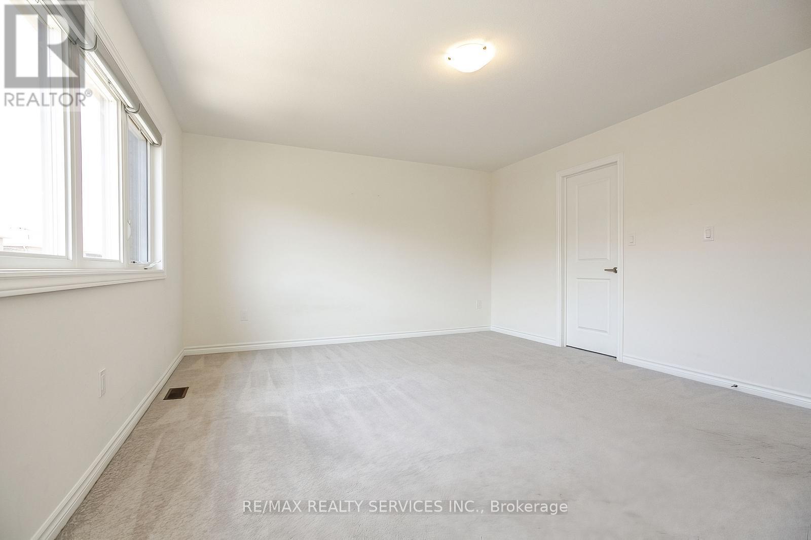 Photo 27 of 22 Valleo Street, Georgina ON