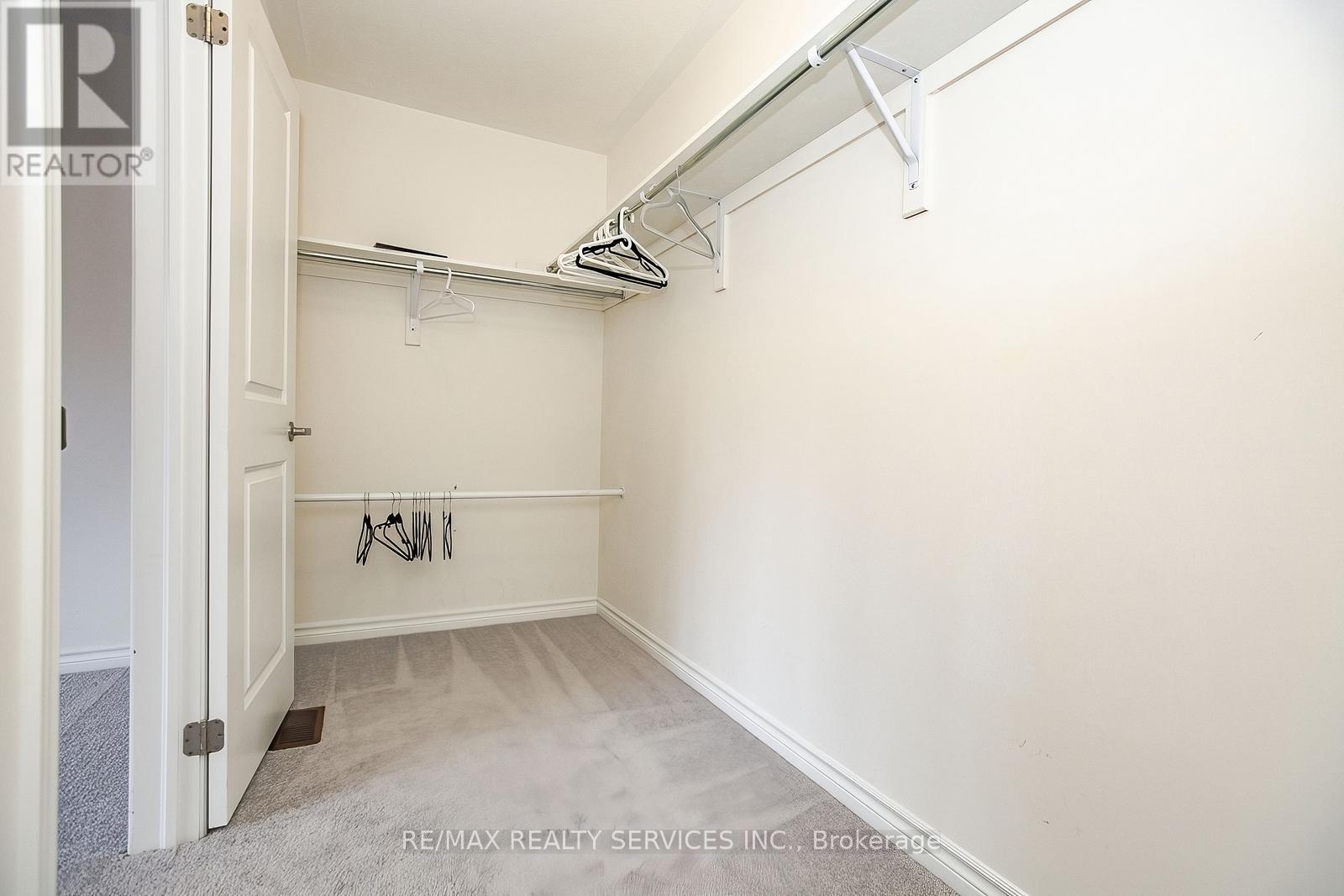 Photo 29 of 22 Valleo Street, Georgina ON