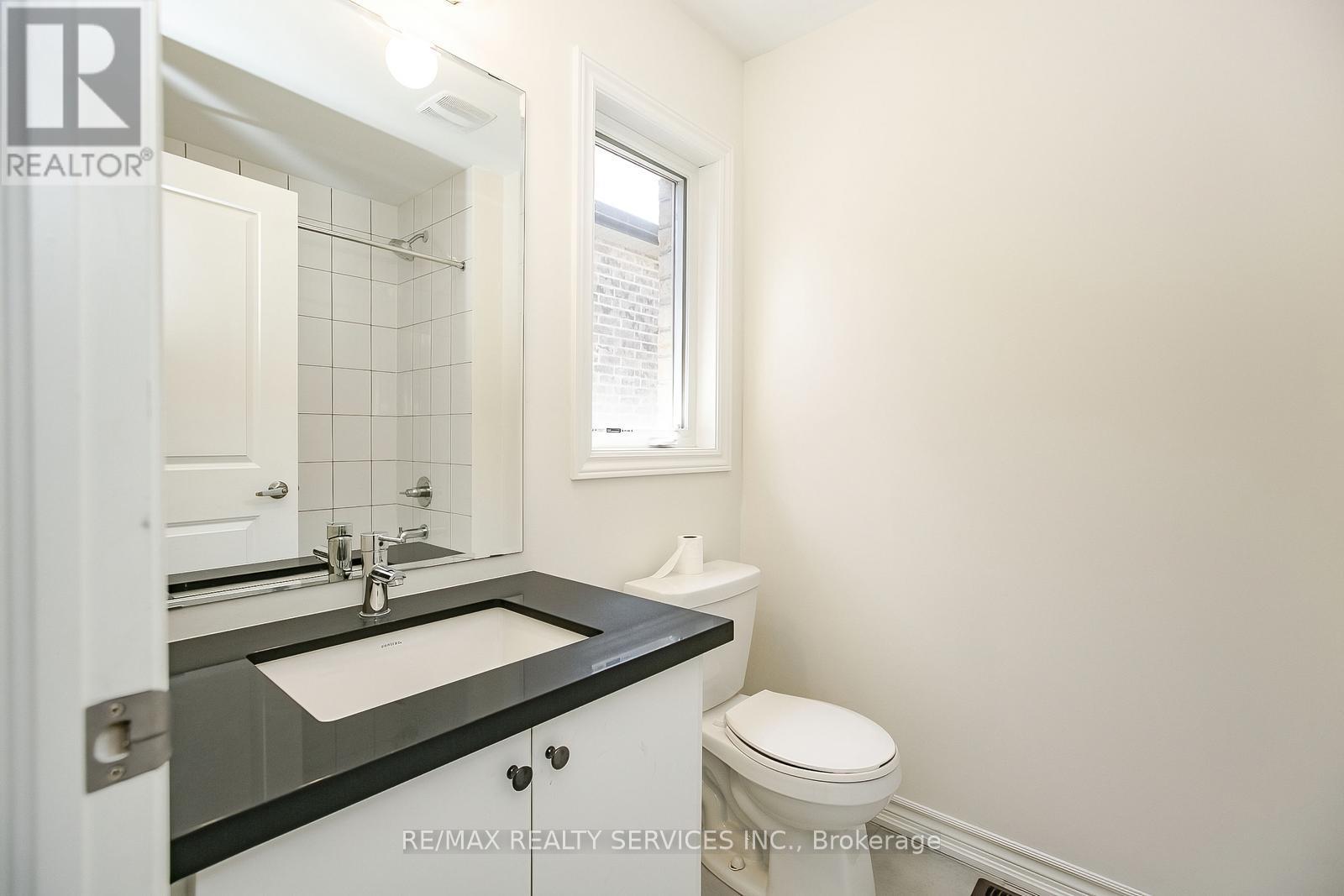 Photo 35 of 22 Valleo Street, Georgina ON