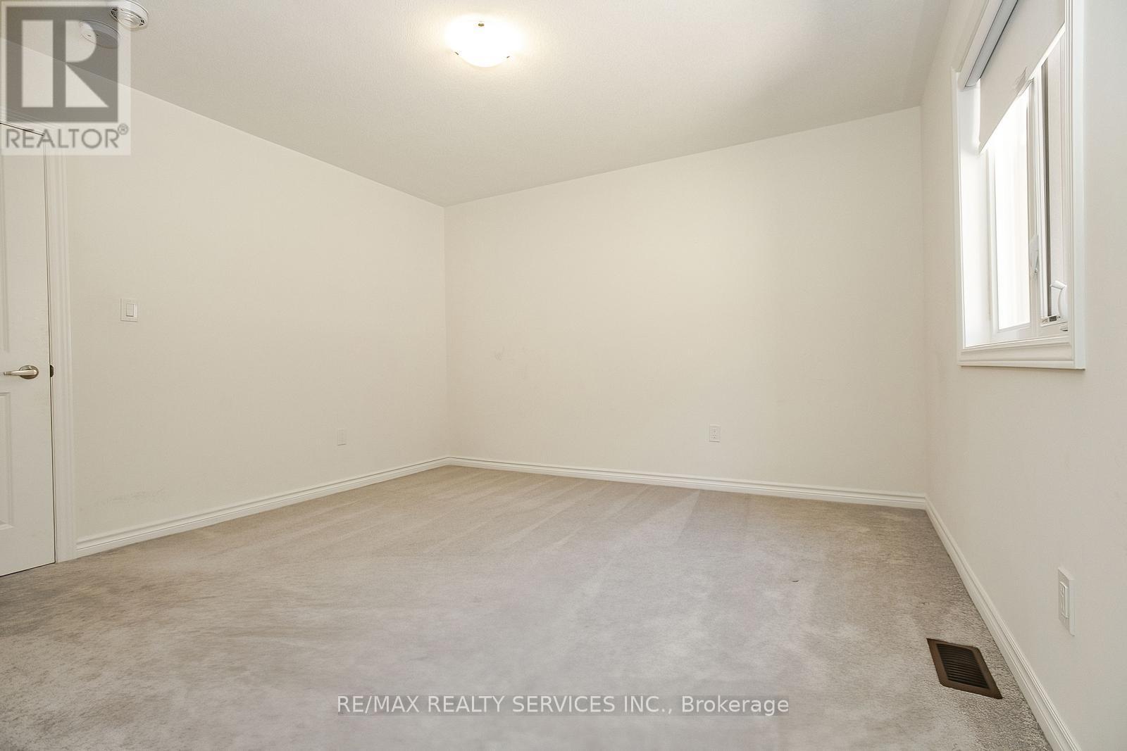 Photo 39 of 22 Valleo Street, Georgina ON