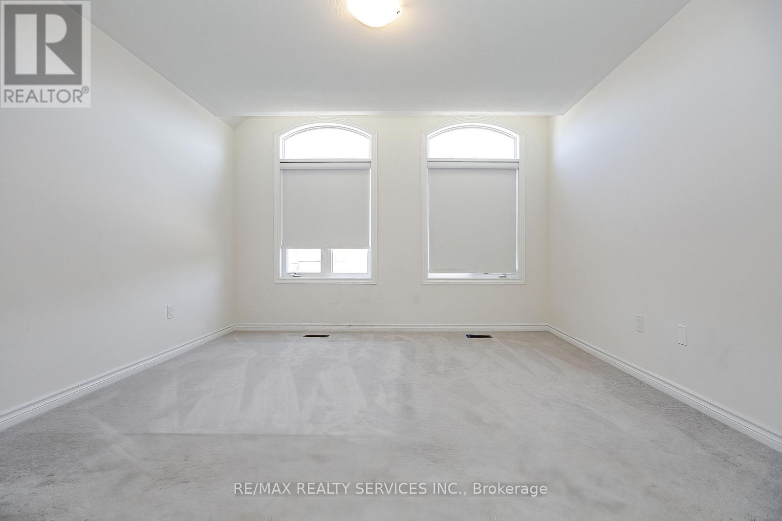 Photo 42 of 22 Valleo Street, Georgina ON