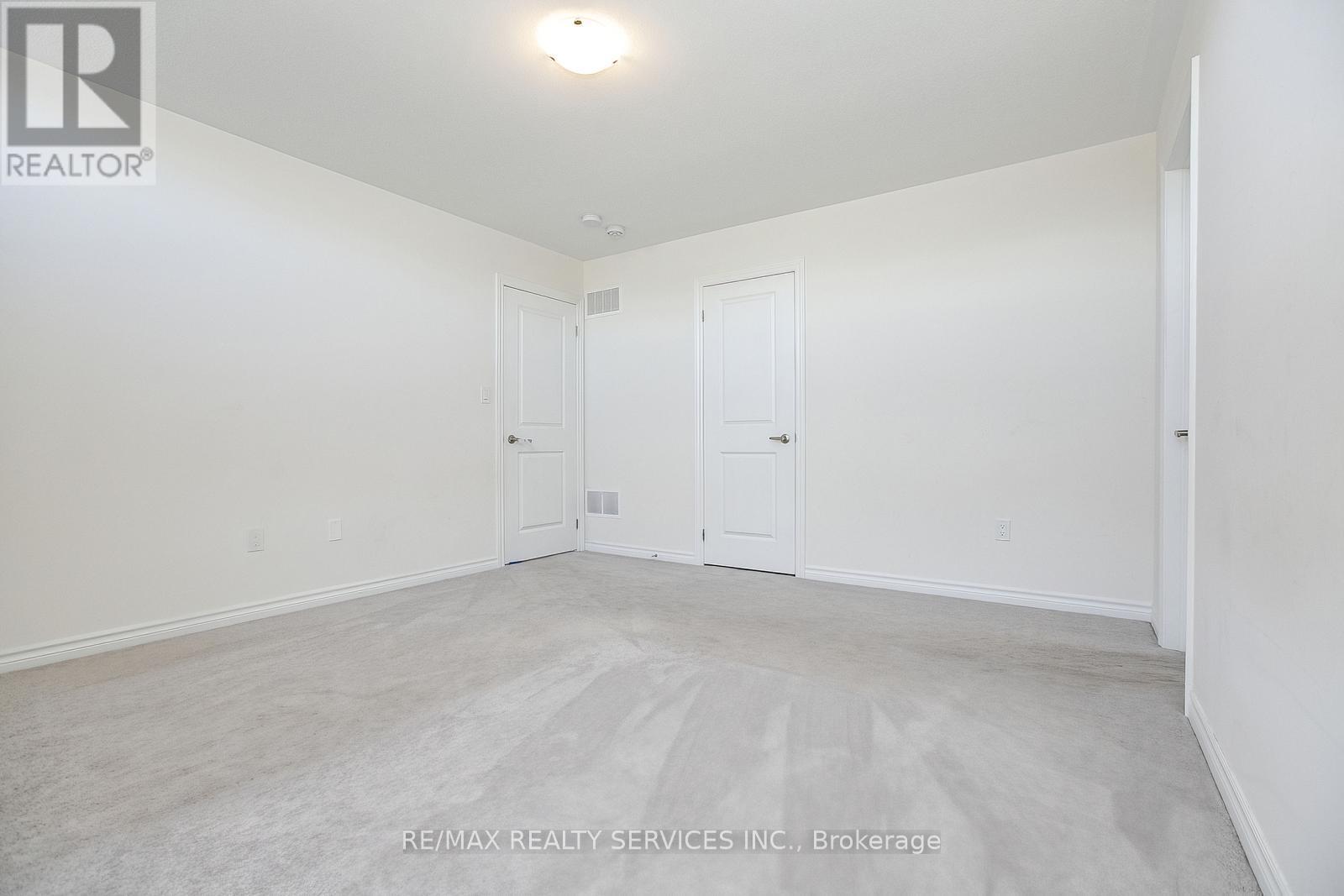 Photo 43 of 22 Valleo Street, Georgina ON
