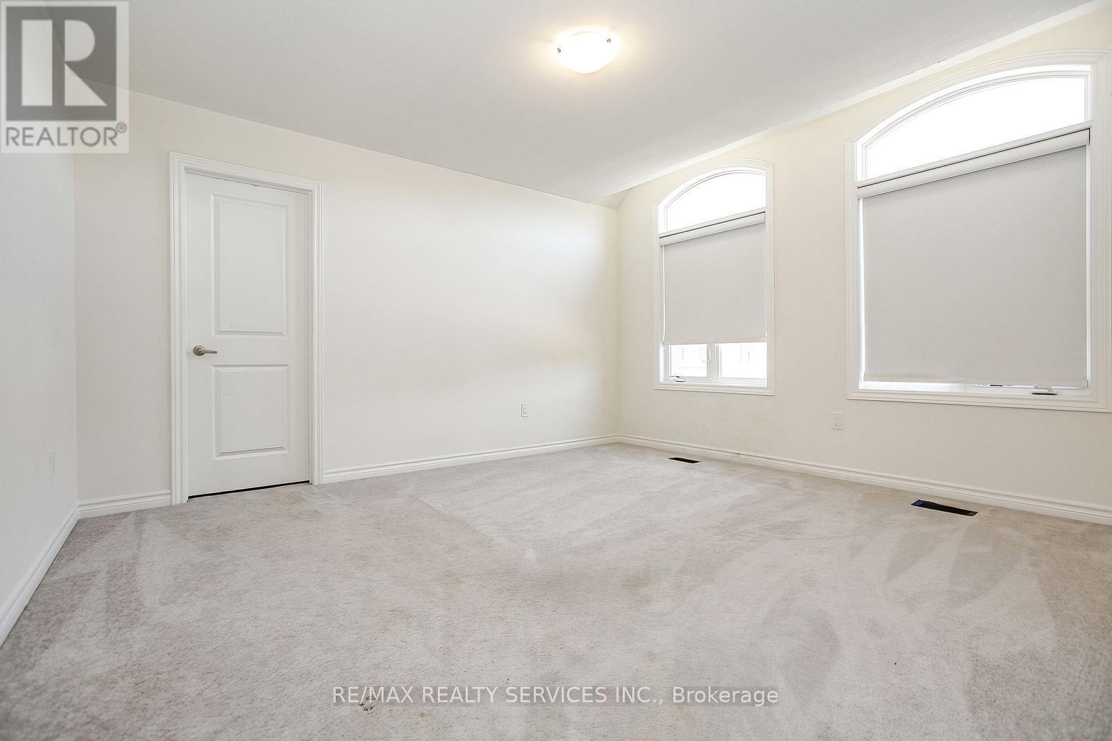 Photo 45 of 22 Valleo Street, Georgina ON