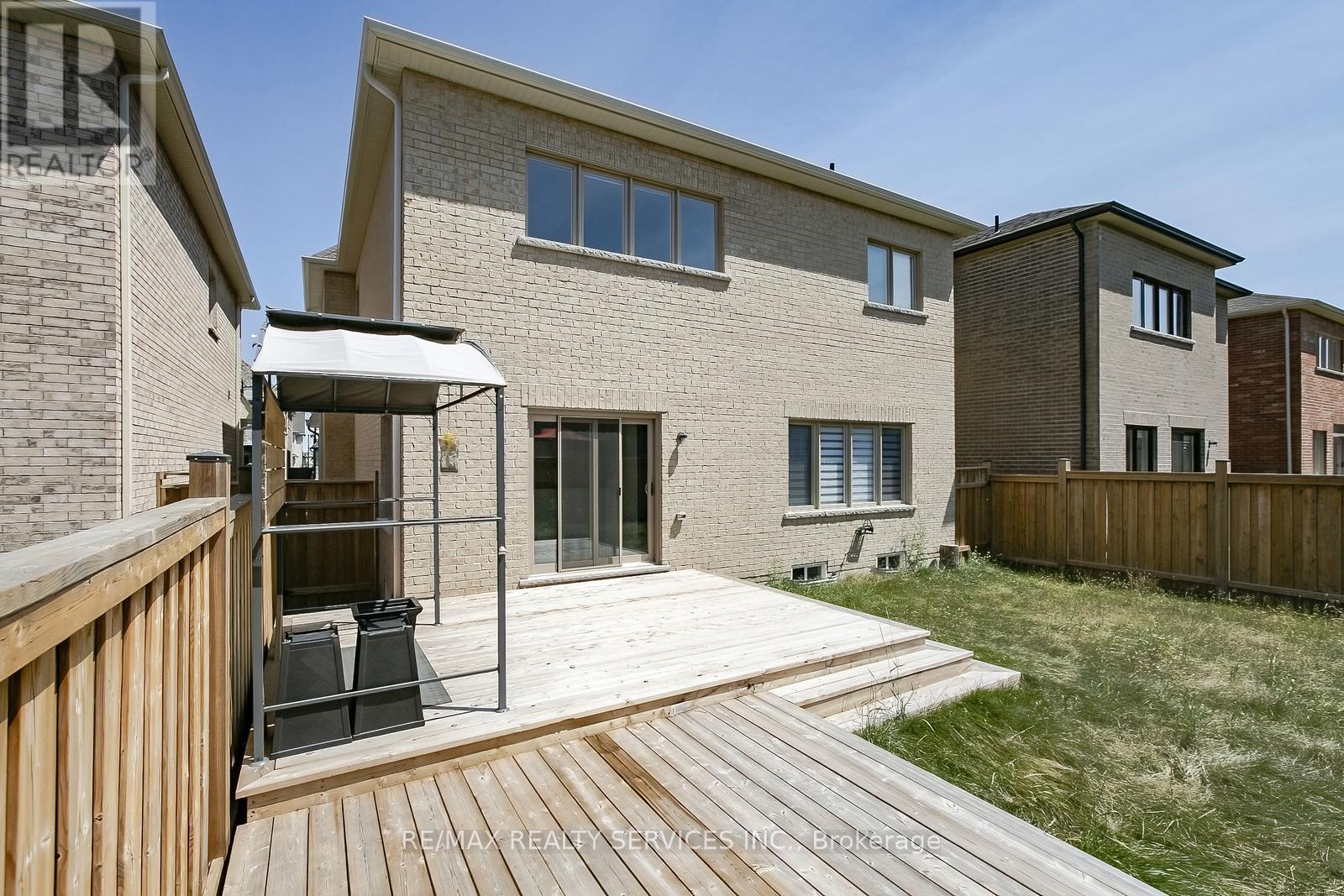 Photo 48 of 22 Valleo Street, Georgina ON