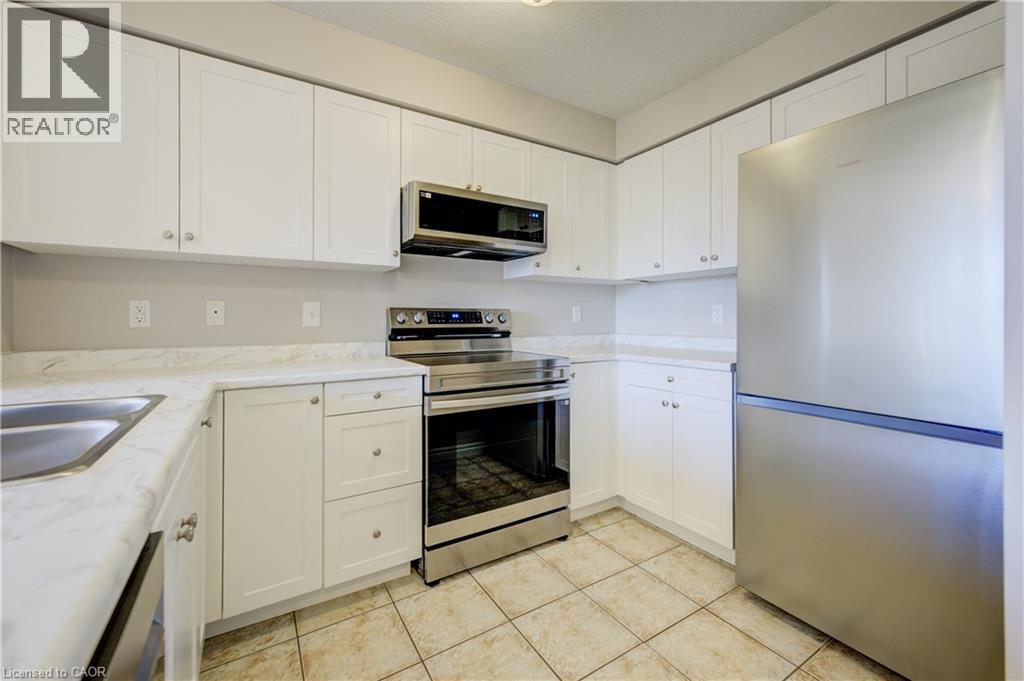 Photo 12 of 642 A Woodlawn Road E, Guelph ON