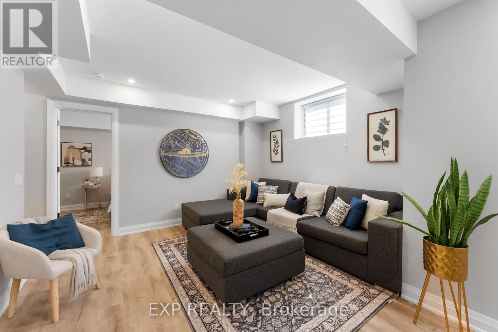 Photo 33 of 63 Charles Tilley Crescent, Clarington ON