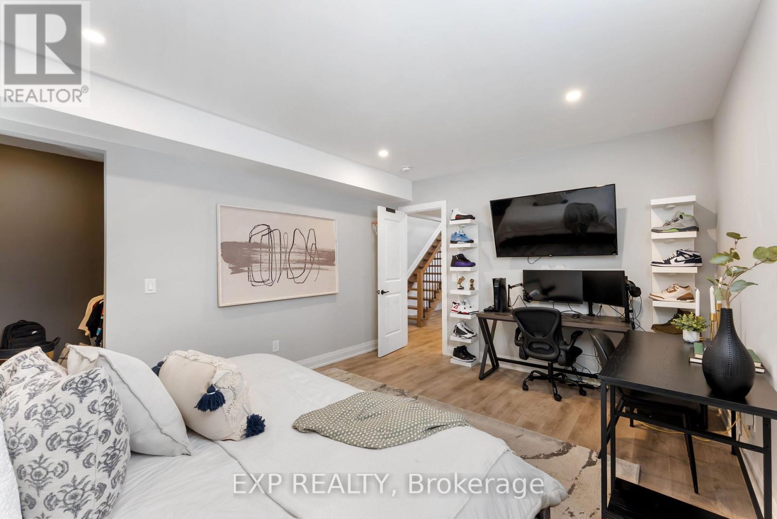 Photo 42 of 63 Charles Tilley Crescent, Clarington ON