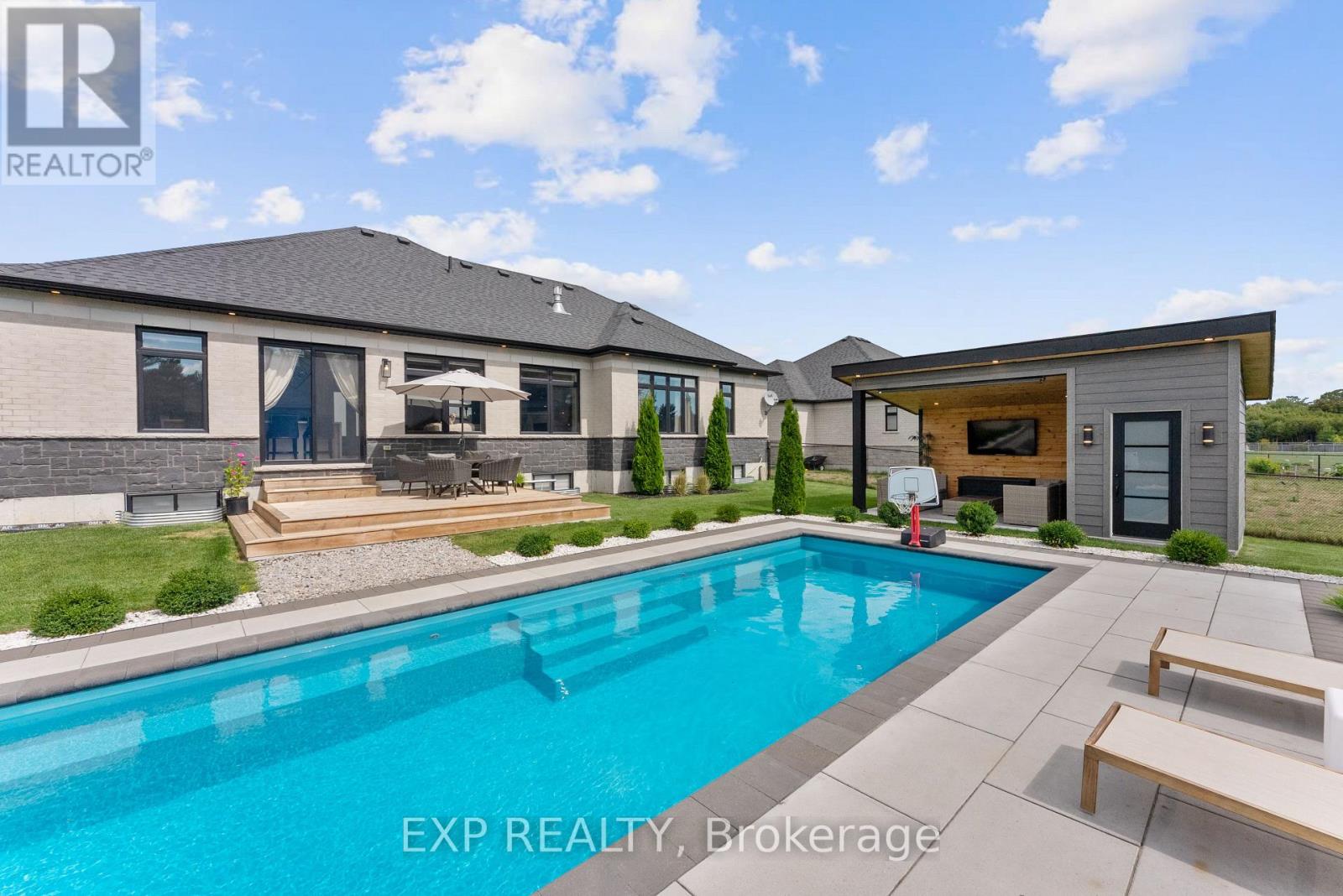 Photo 49 of 63 Charles Tilley Crescent, Clarington ON