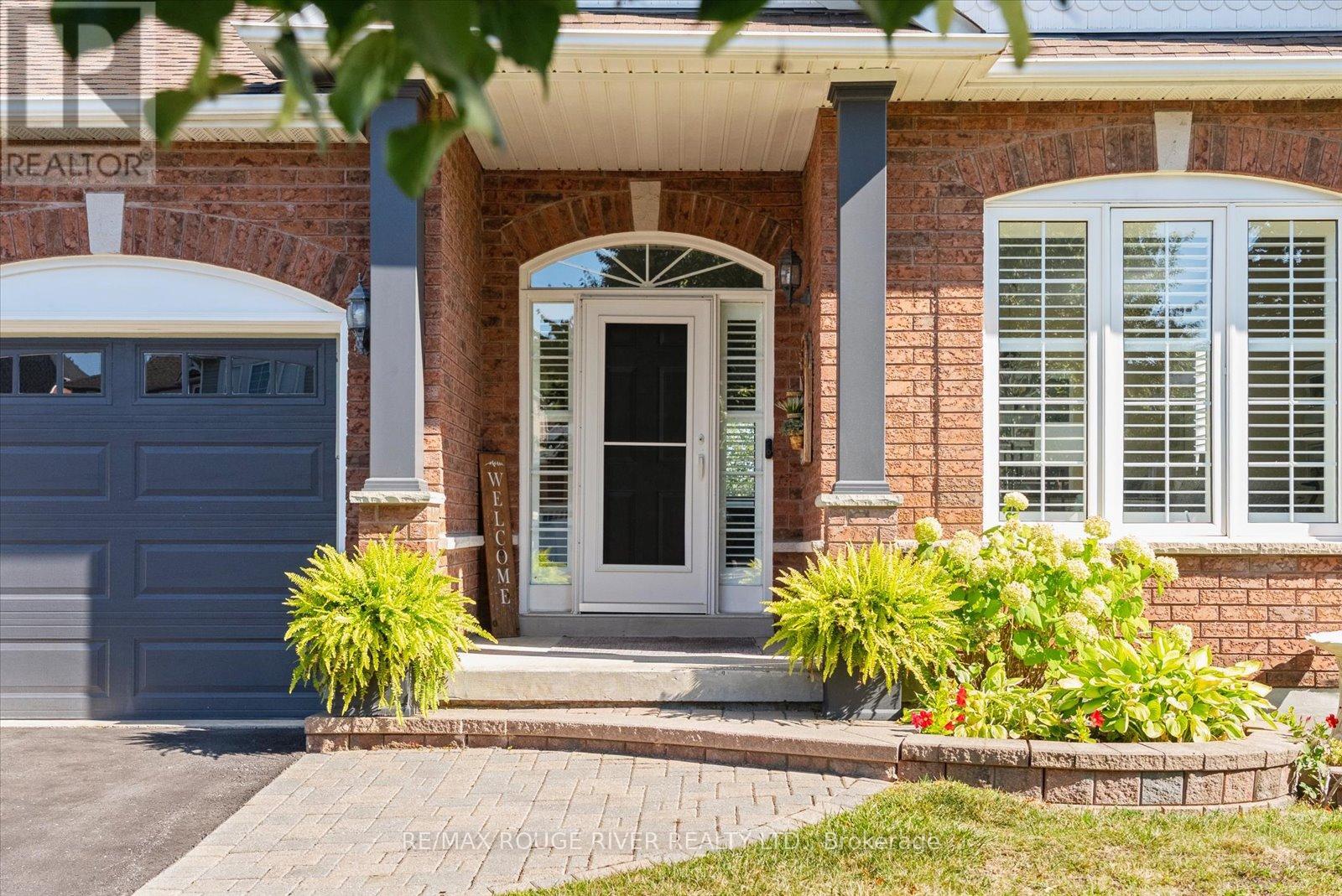 Photo 2 of 475 Victoria Street, Scugog ON