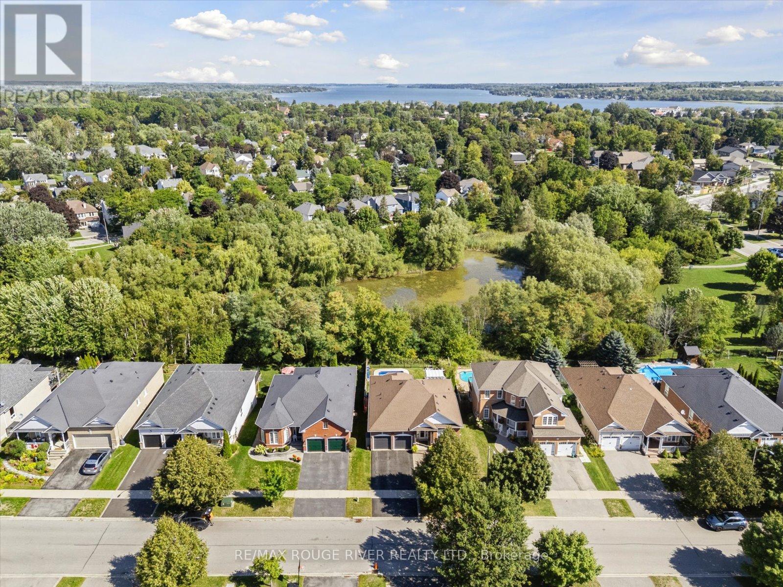 Photo 37 of 475 Victoria Street, Scugog ON