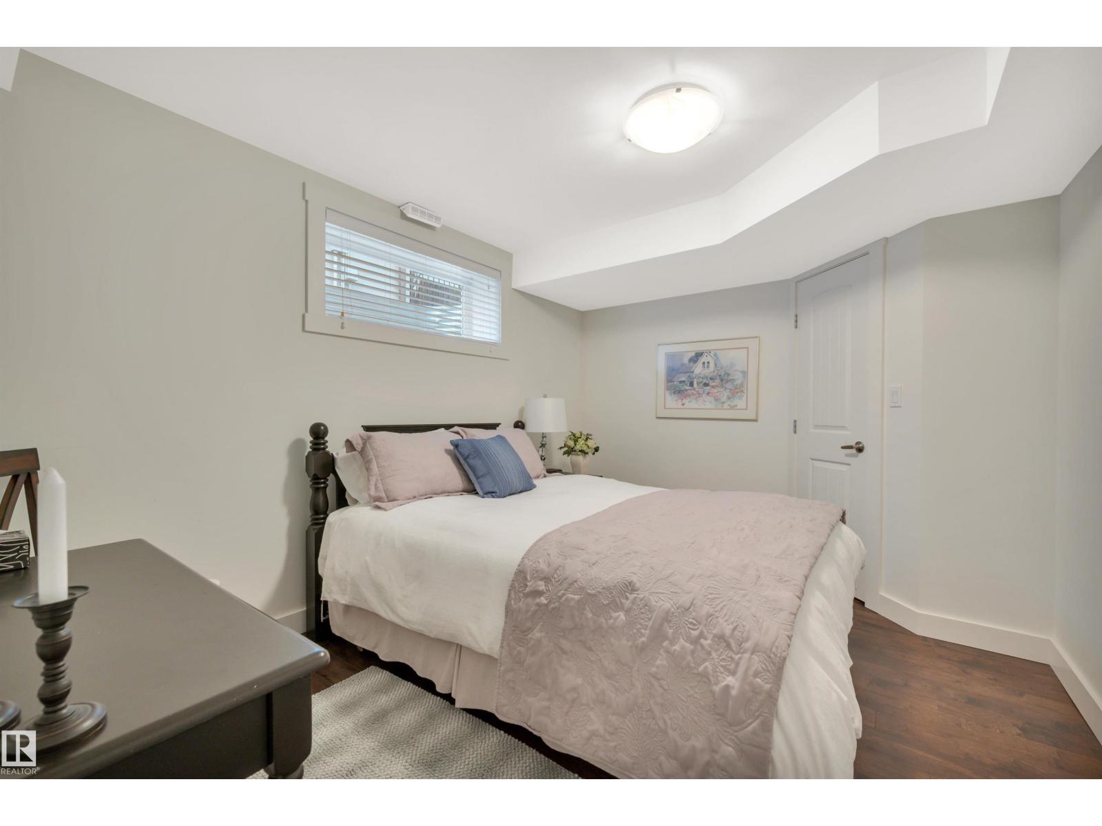 Photo 50 of 956 Chahley Cr Nw, Edmonton AB