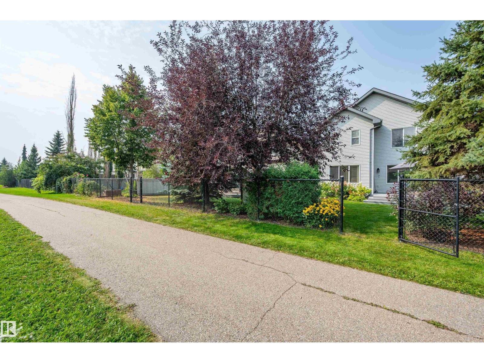 Photo 63 of 956 Chahley Cr Nw, Edmonton AB