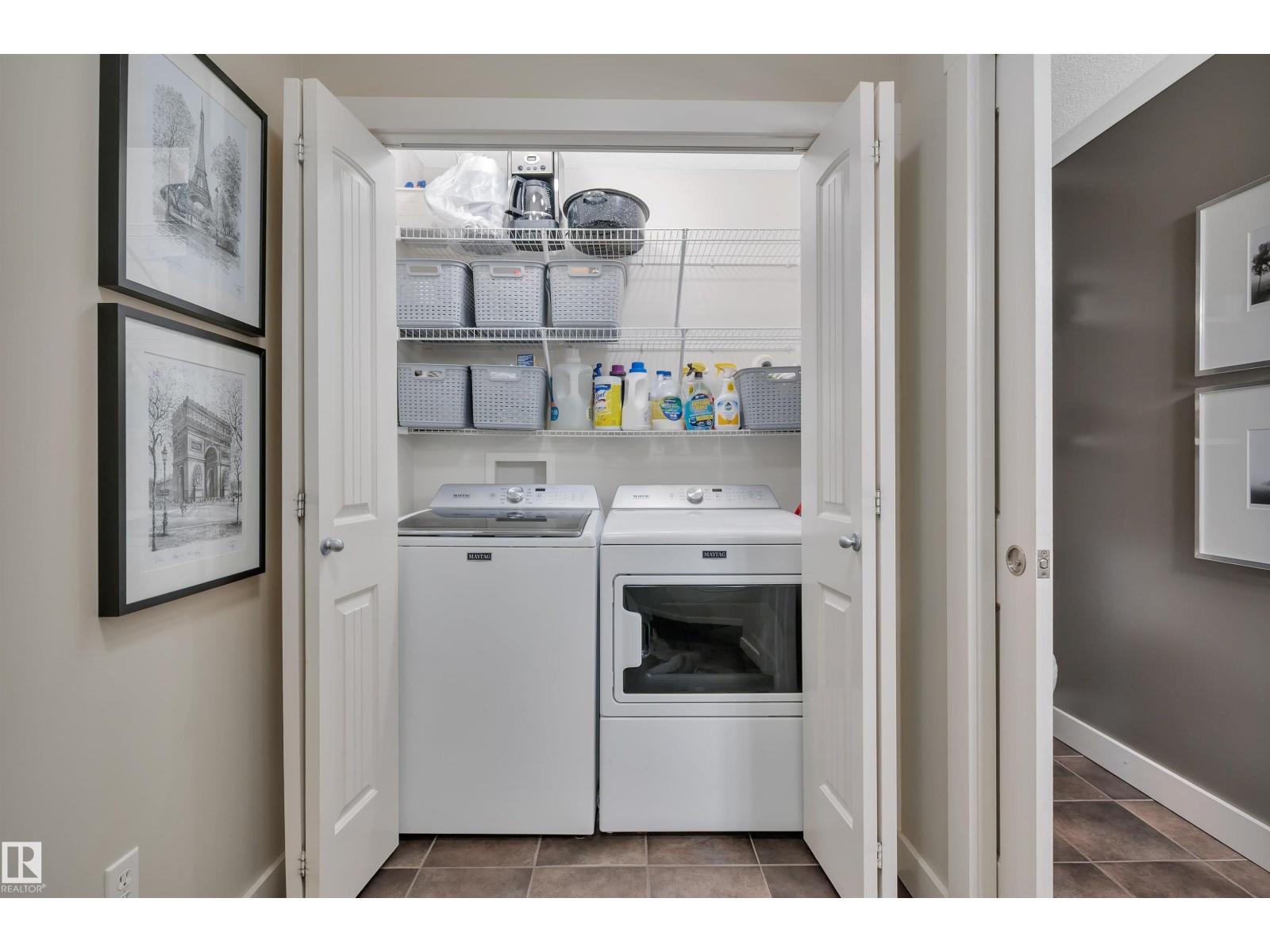 Photo 26 of 956 Chahley Cr Nw, Edmonton AB