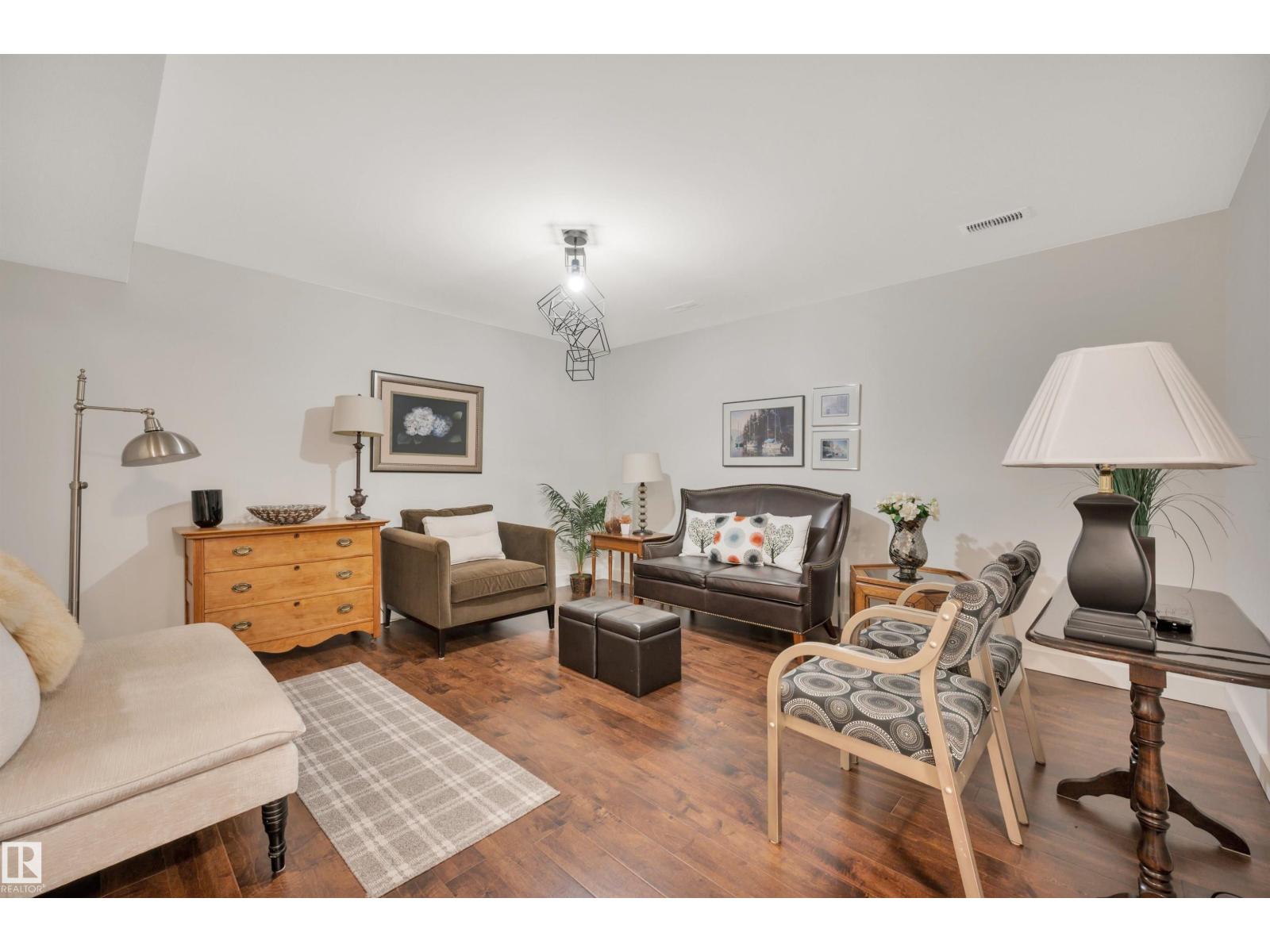 Photo 43 of 956 Chahley Cr Nw, Edmonton AB
