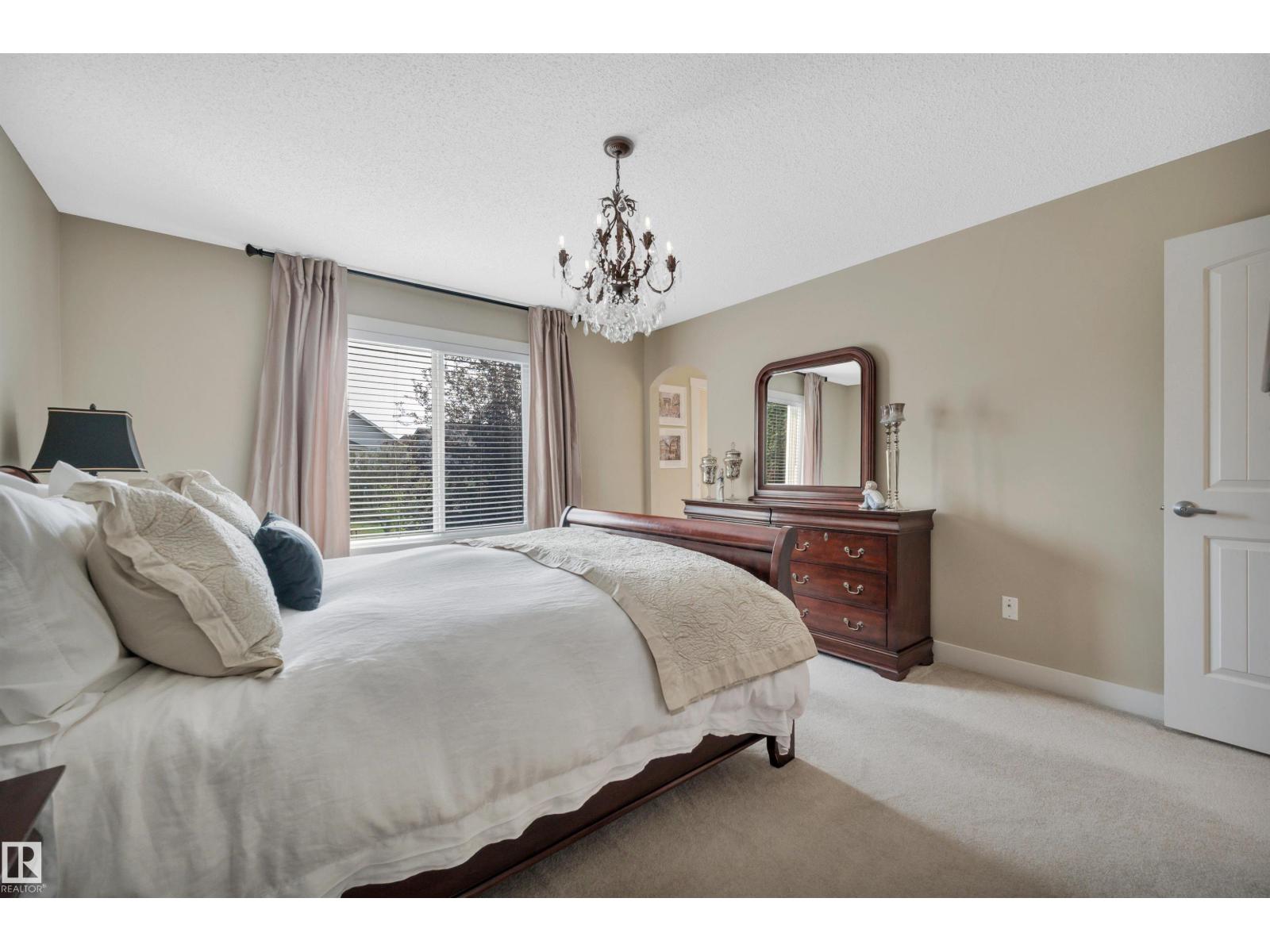 Photo 30 of 956 Chahley Cr Nw, Edmonton AB