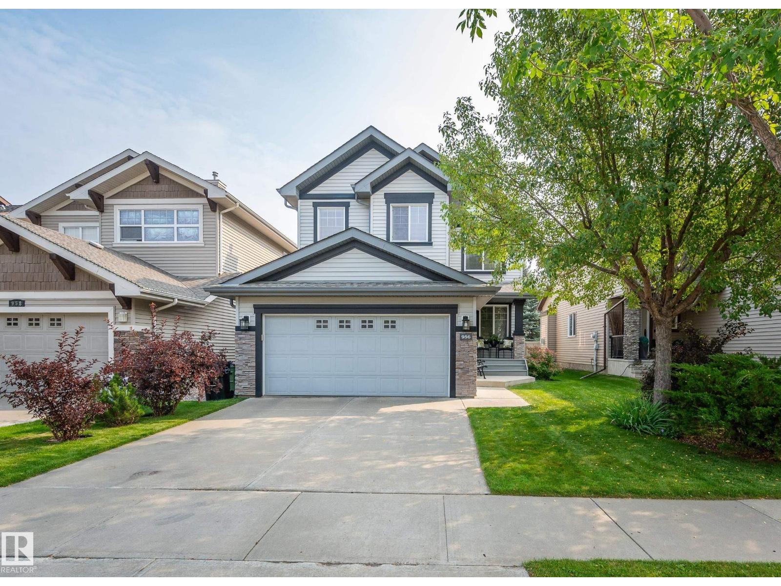 Photo 2 of 956 Chahley Cr Nw, Edmonton AB