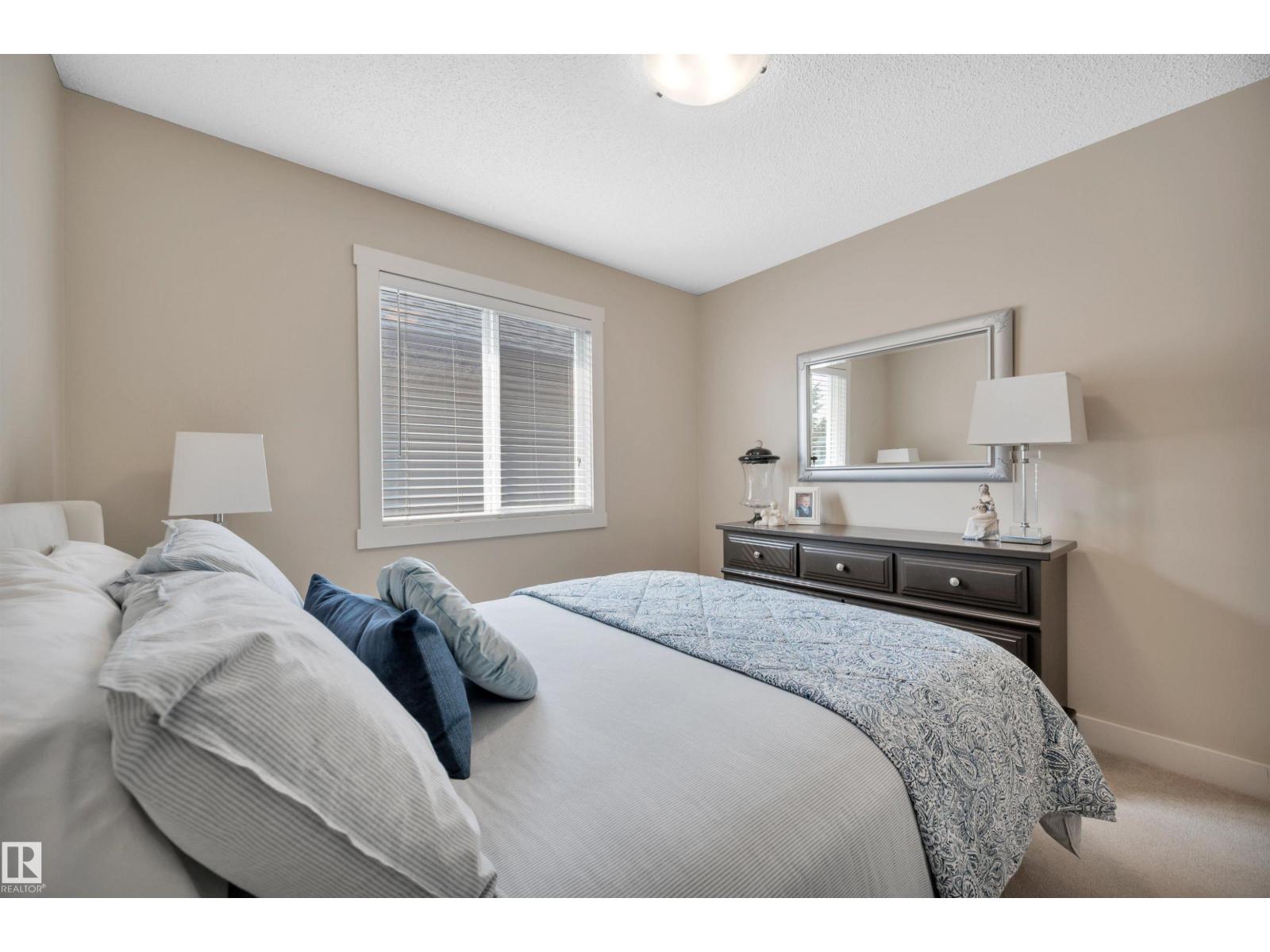 Photo 37 of 956 Chahley Cr Nw, Edmonton AB