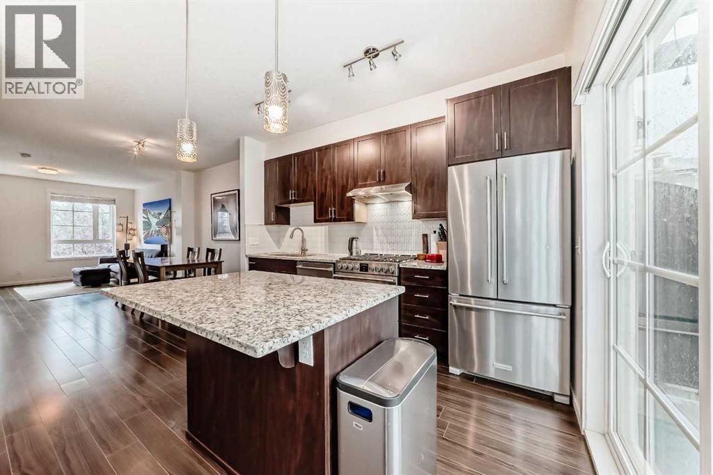 Photo 8 of 227 Copperpond Common Se, Calgary AB
