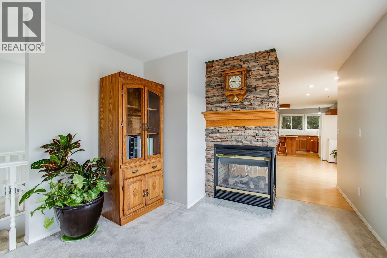 Photo 7 of 1650 Highland Drive N, Kelowna BC