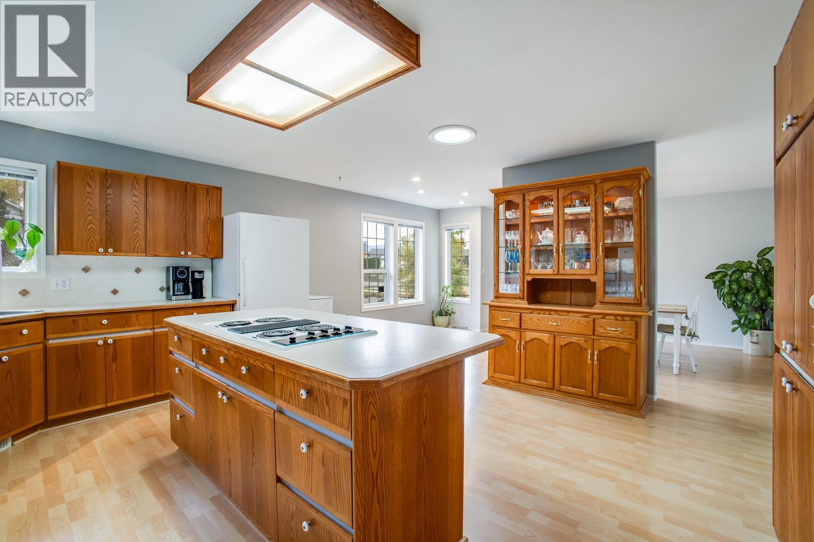 Photo 10 of 1650 Highland Drive N, Kelowna BC