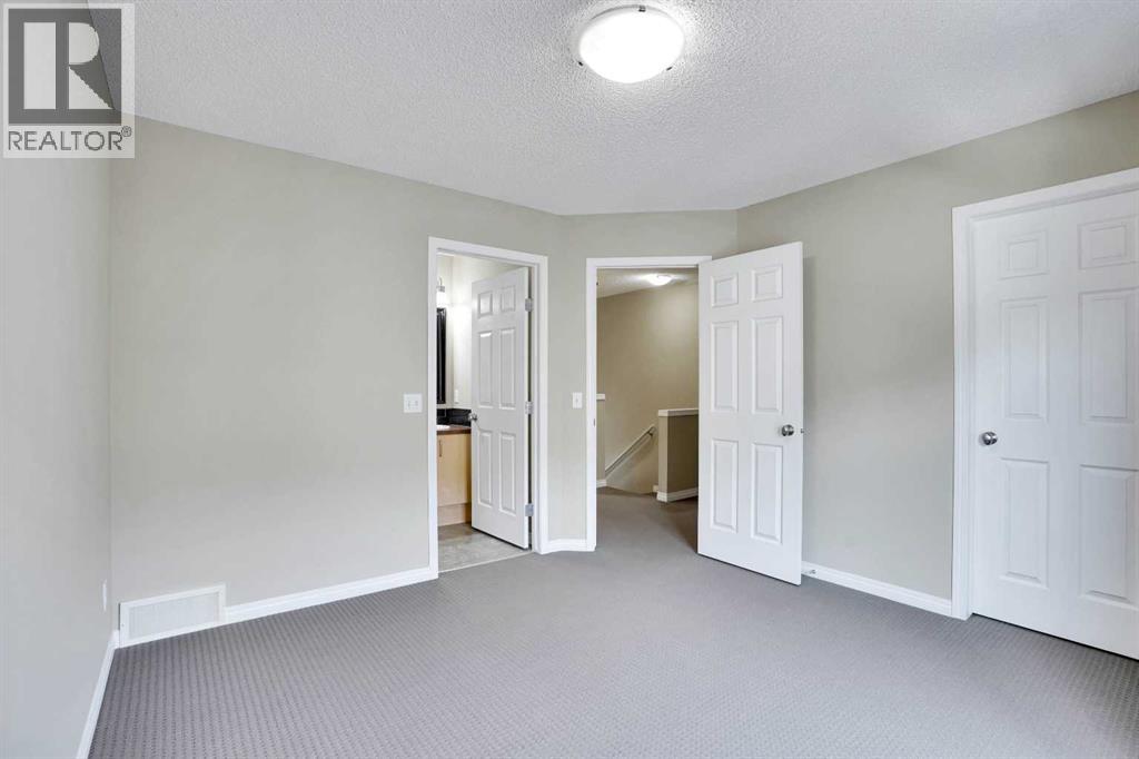 Photo 23 of 3174 New Brighton Gardens Se, Calgary AB