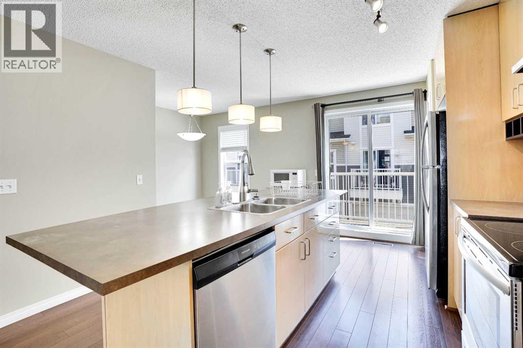 Photo 10 of 3174 New Brighton Gardens Se, Calgary AB