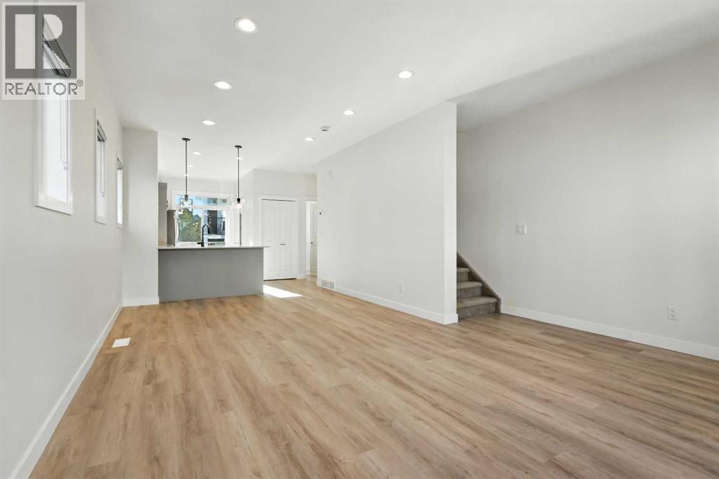 Photo 18 of 1401 355 Nolancrest Heights Nw, Calgary AB