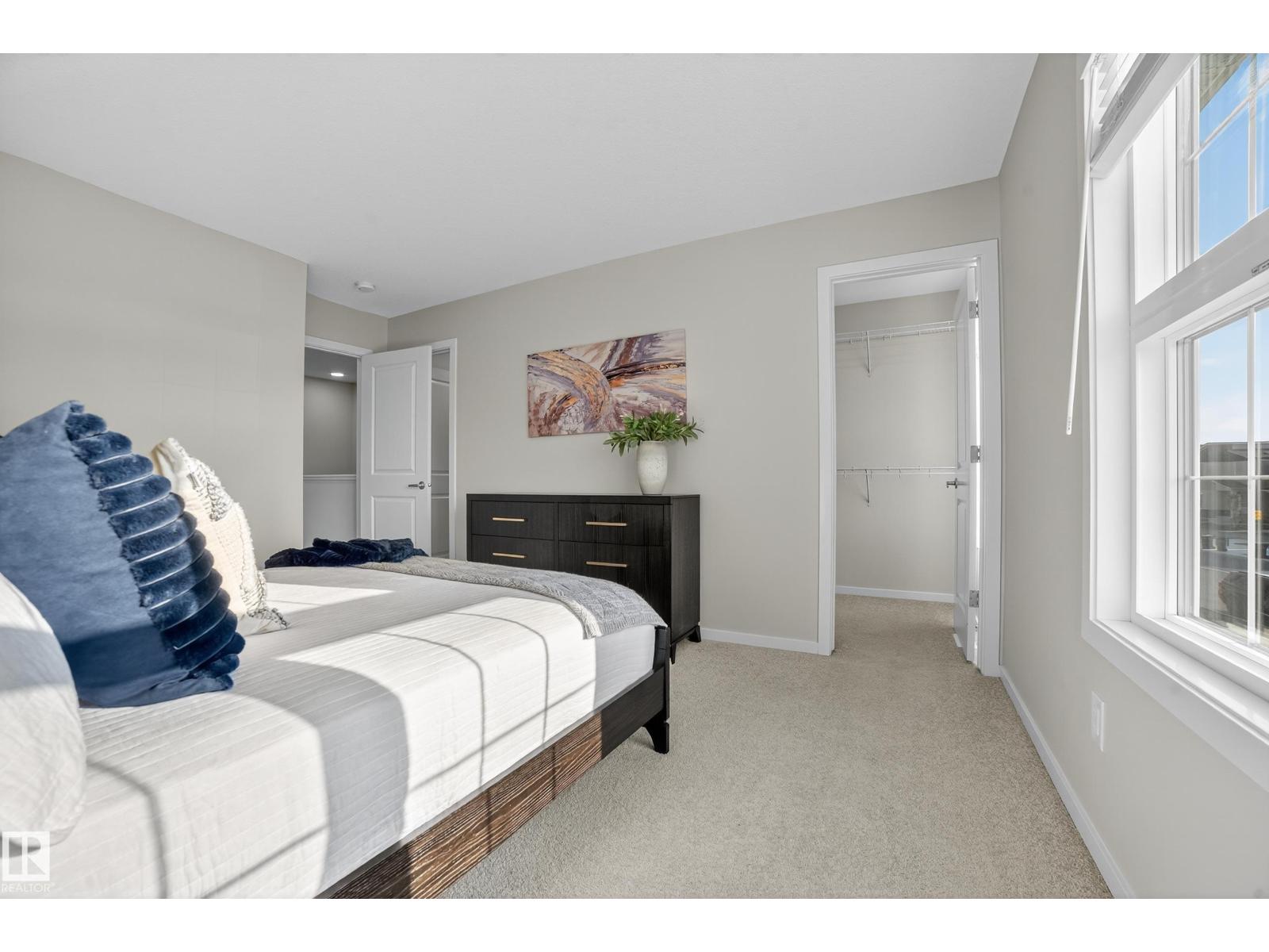 Photo 22 of 2047 Maple Rd Nw, Edmonton AB
