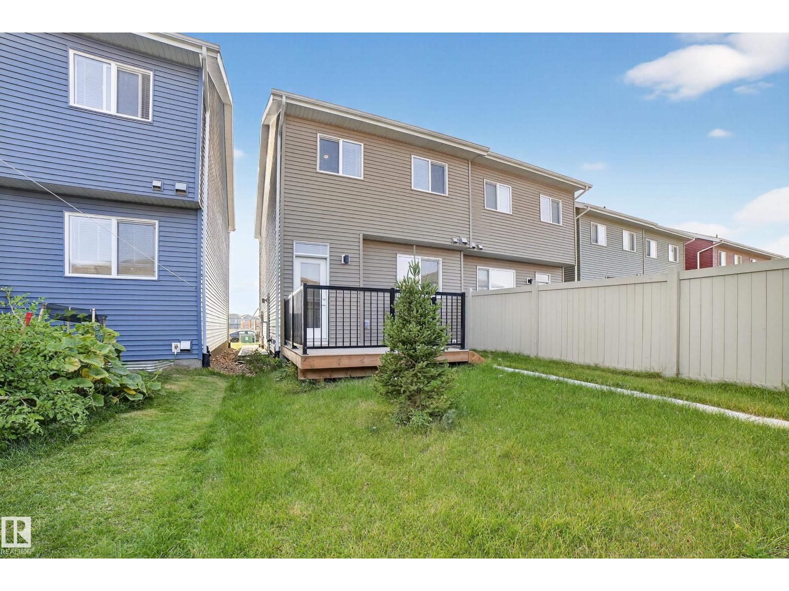 Photo 30 of 2047 Maple Rd Nw, Edmonton AB