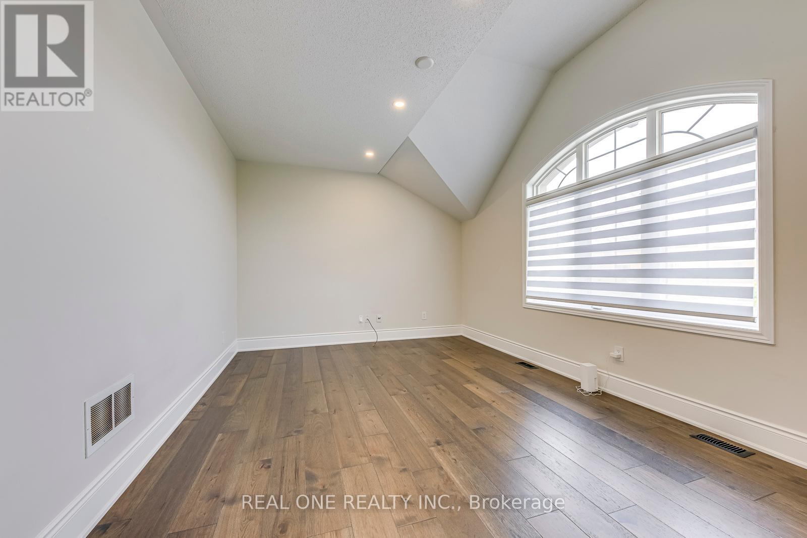 Photo 23 of 2240 Pine Glen Road, Oakville ON