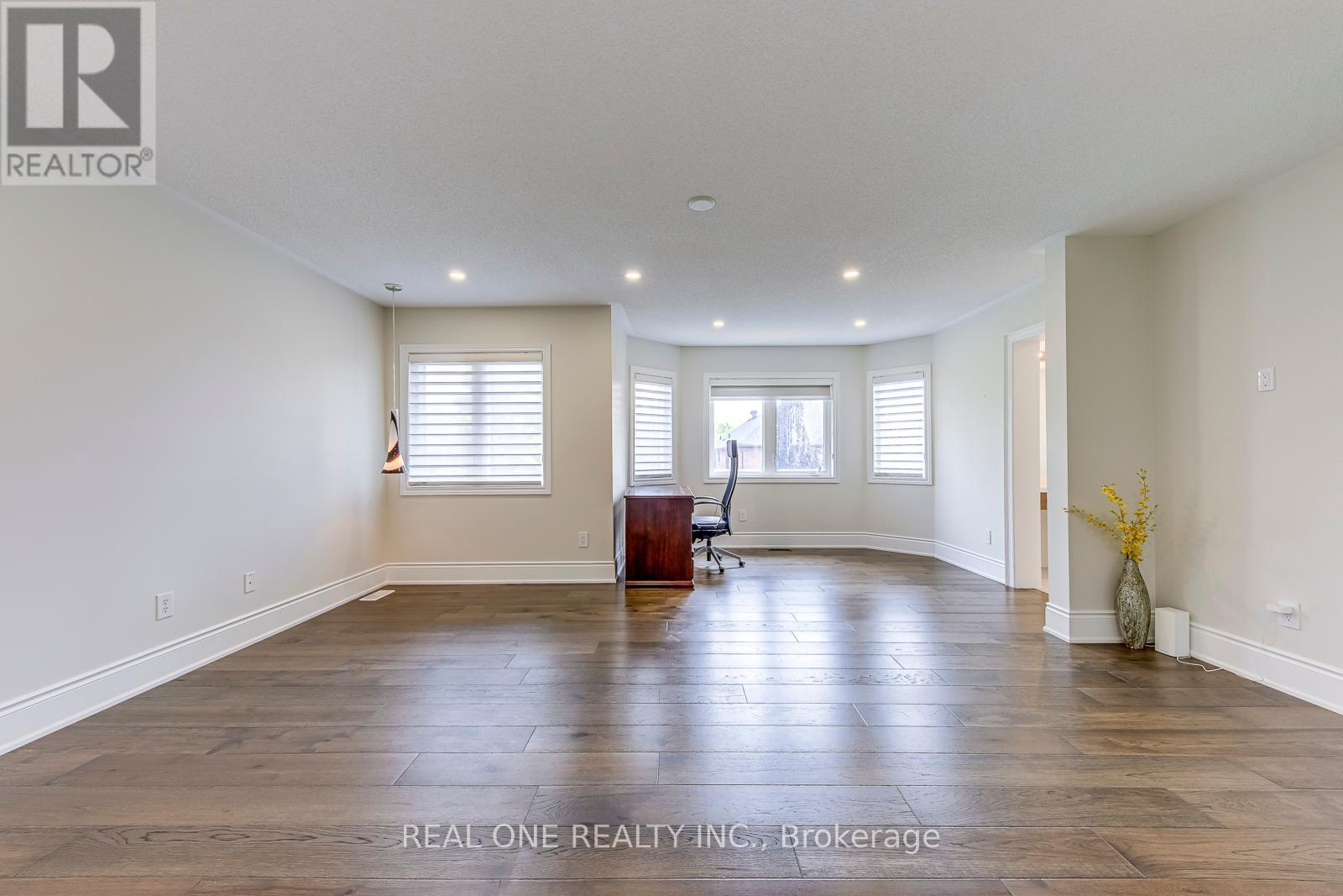 Photo 26 of 2240 Pine Glen Road, Oakville ON