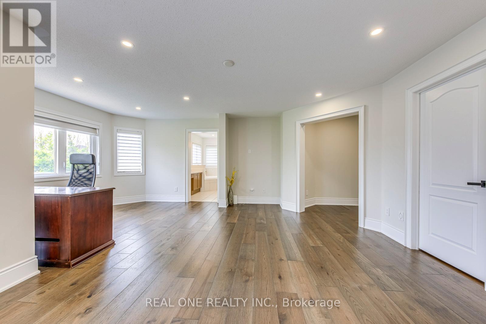 Photo 27 of 2240 Pine Glen Road, Oakville ON