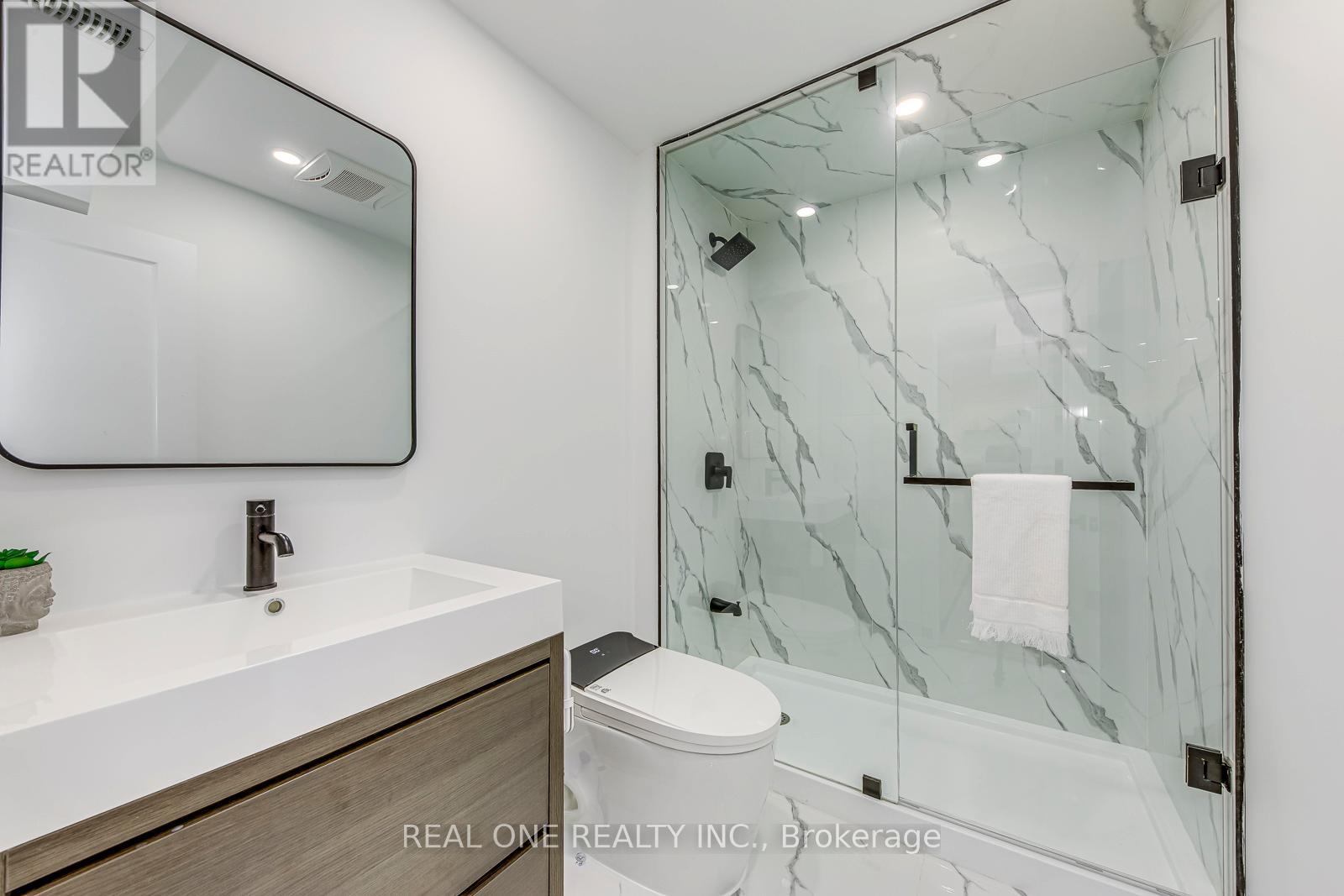 Photo 43 of 2240 Pine Glen Road, Oakville ON