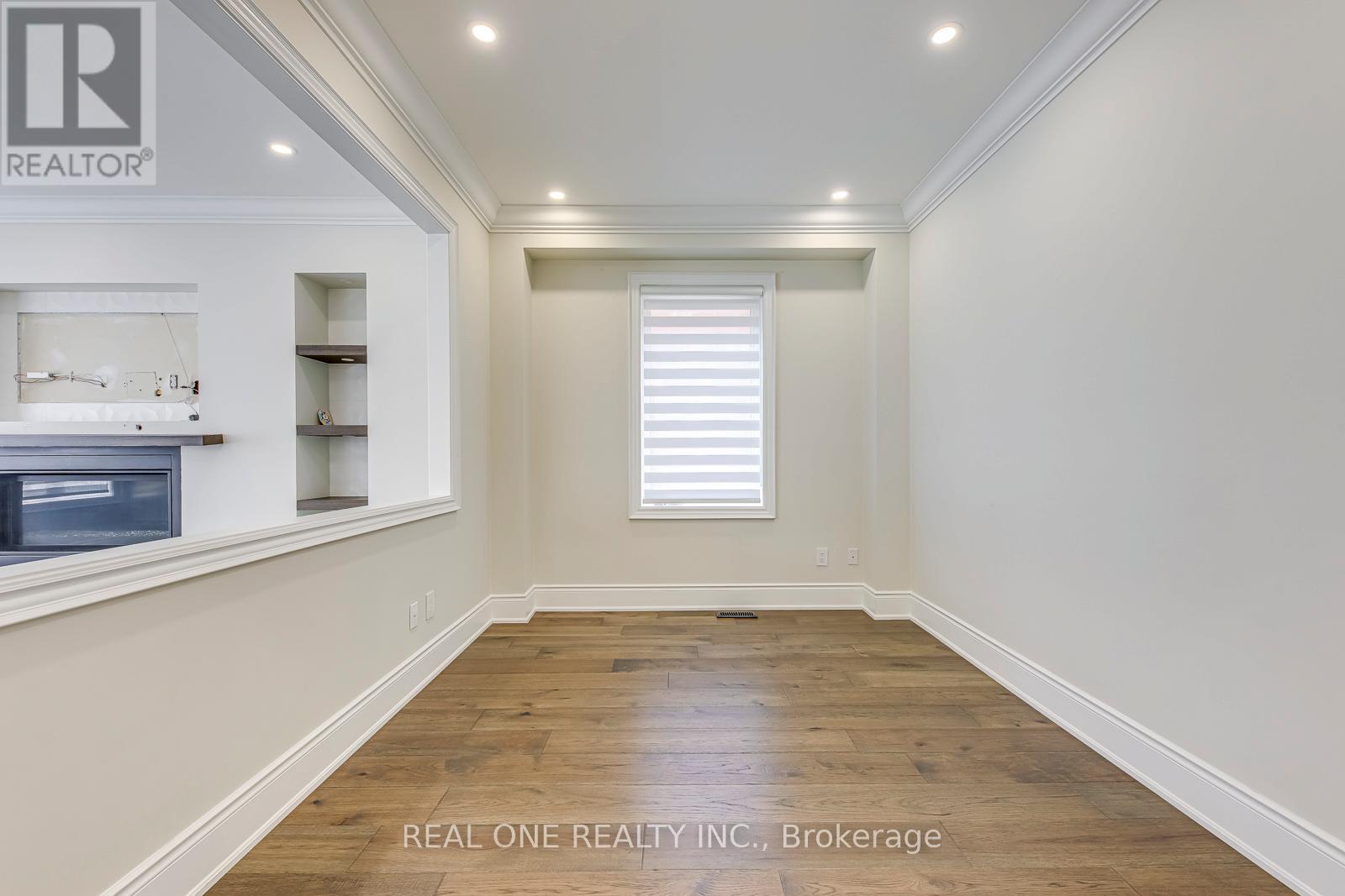 Photo 7 of 2240 Pine Glen Road, Oakville ON