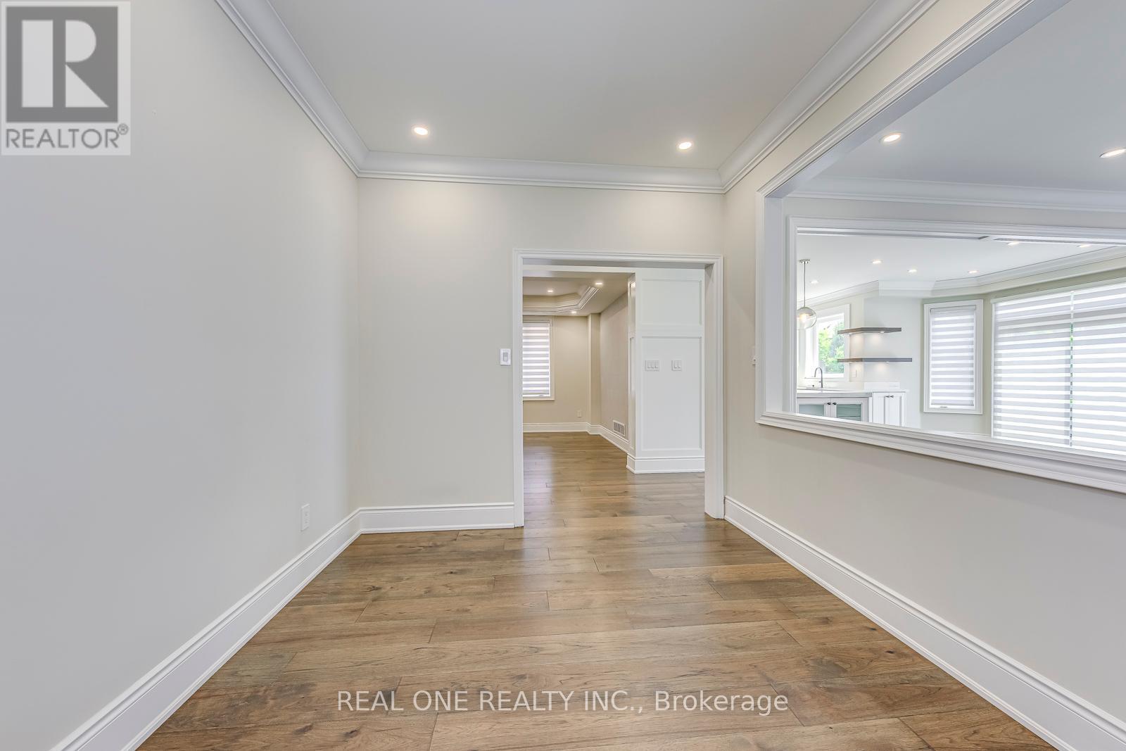 Photo 8 of 2240 Pine Glen Road, Oakville ON