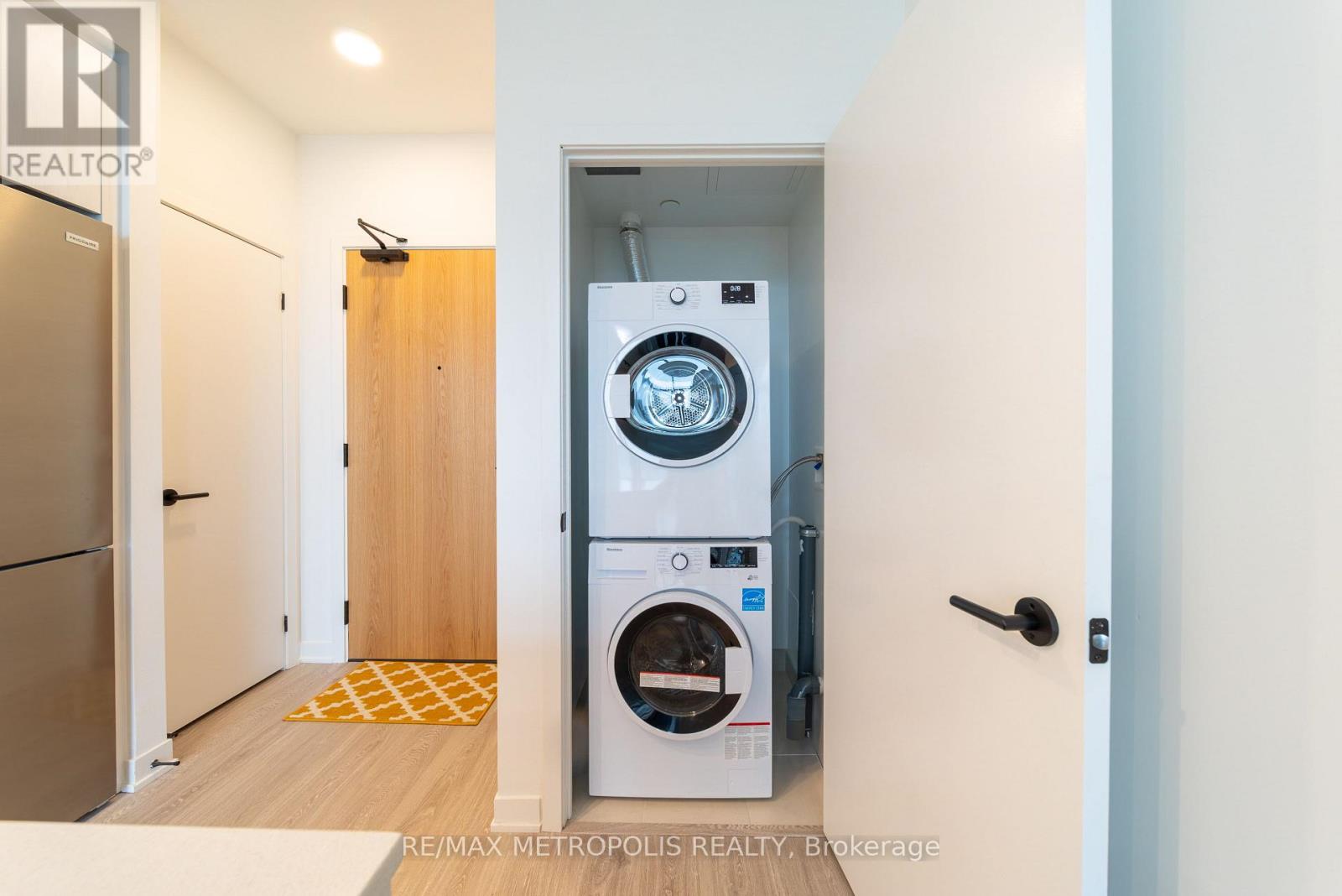Photo 10 of 807 2495 Eglinton Avenue W, Mississauga ON