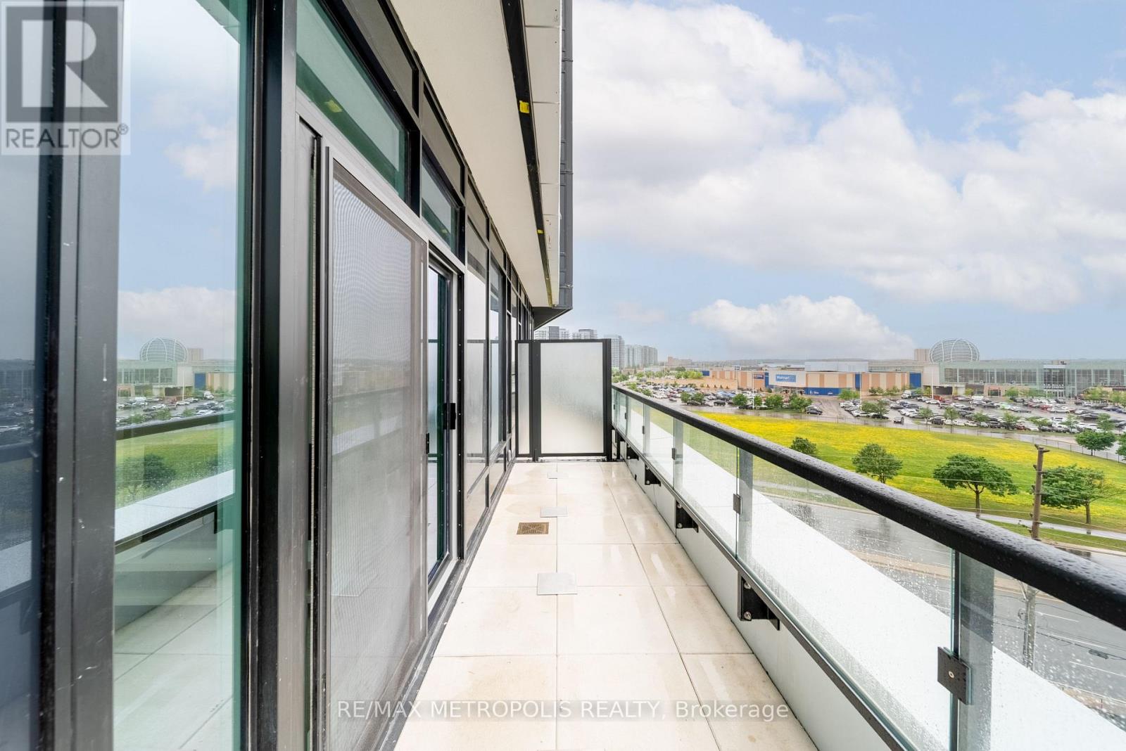 Photo 12 of 807 2495 Eglinton Avenue W, Mississauga ON