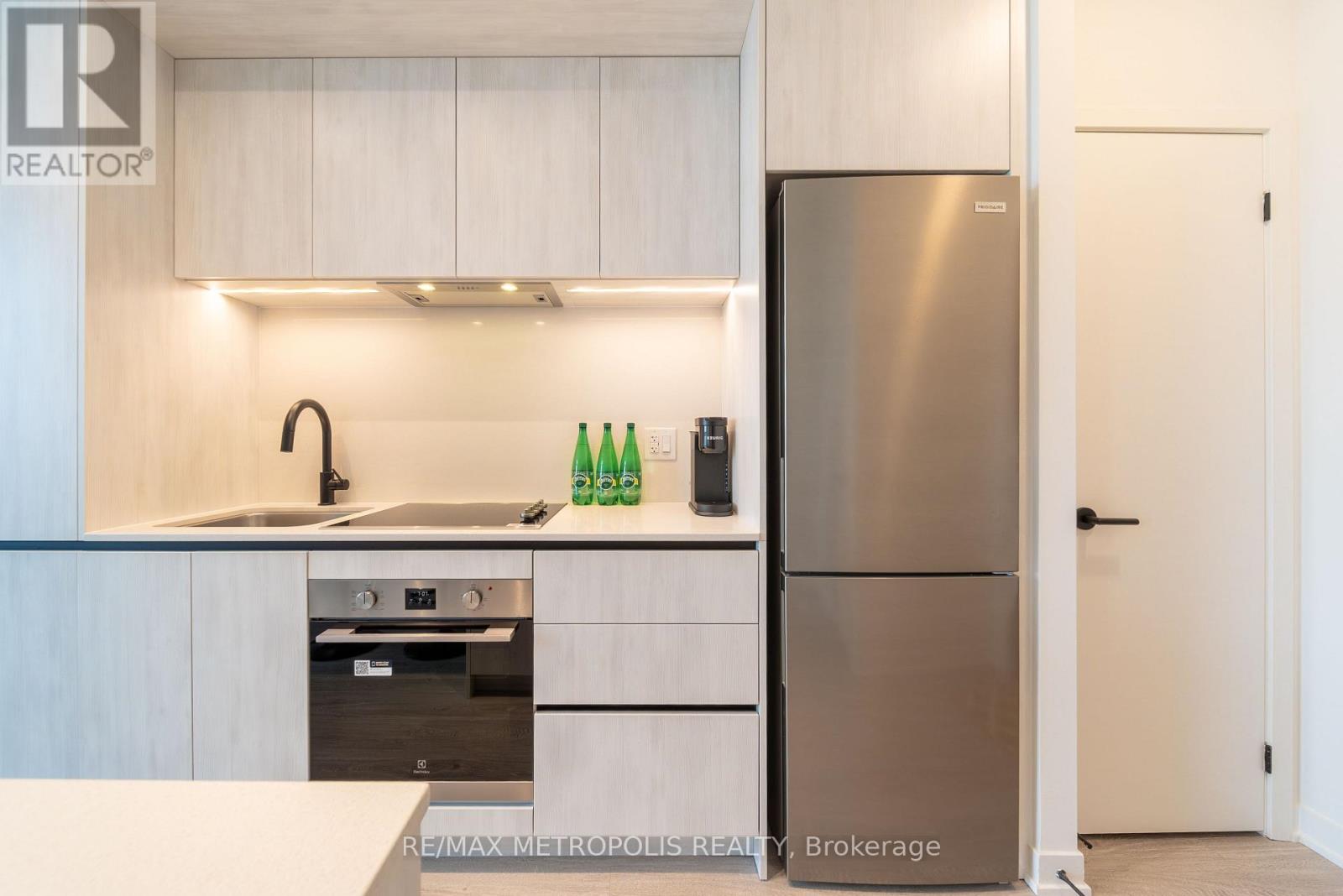 Photo 9 of 807 2495 Eglinton Avenue W, Mississauga ON