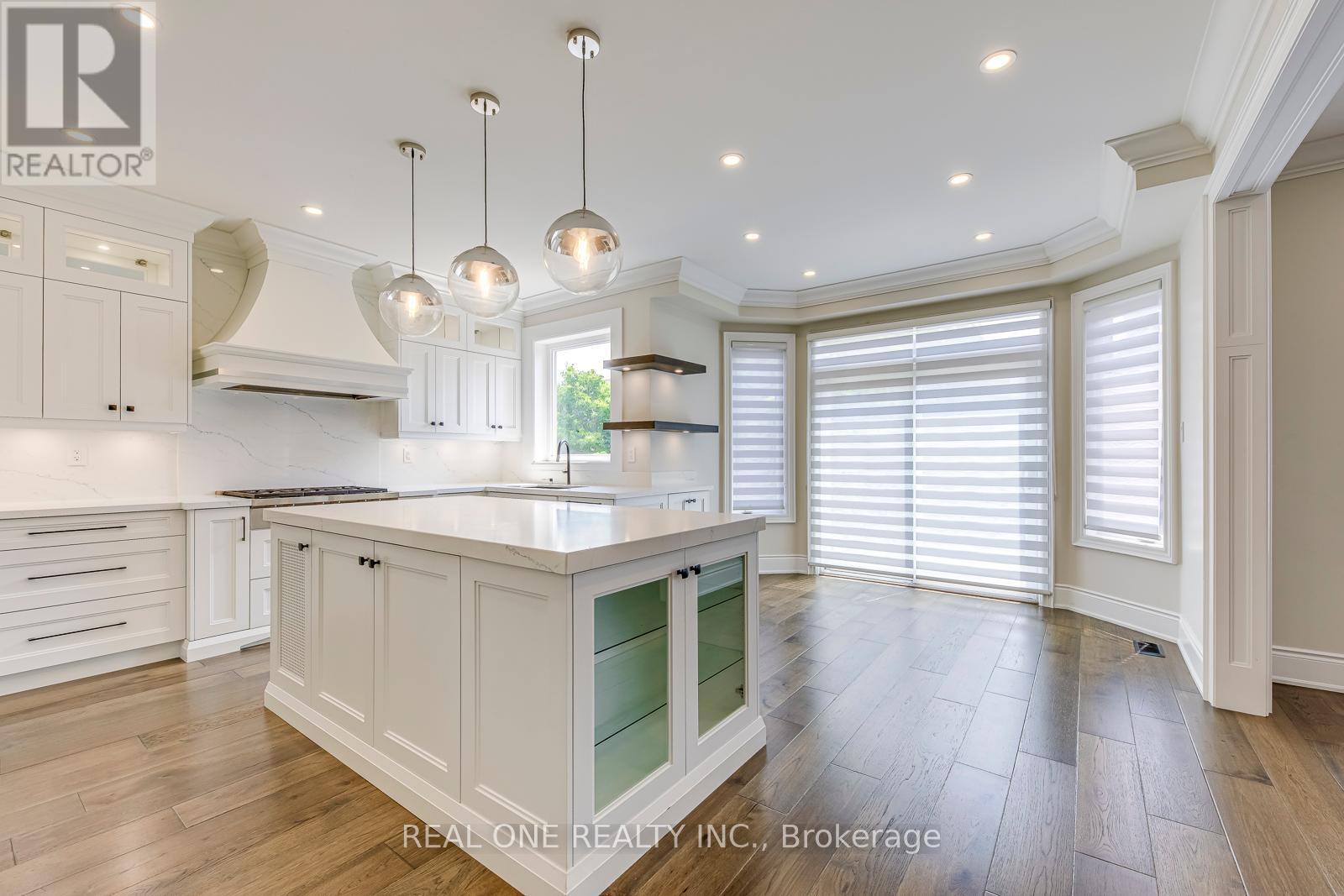 Photo 13 of 2240 Pine Glen Road, Oakville ON