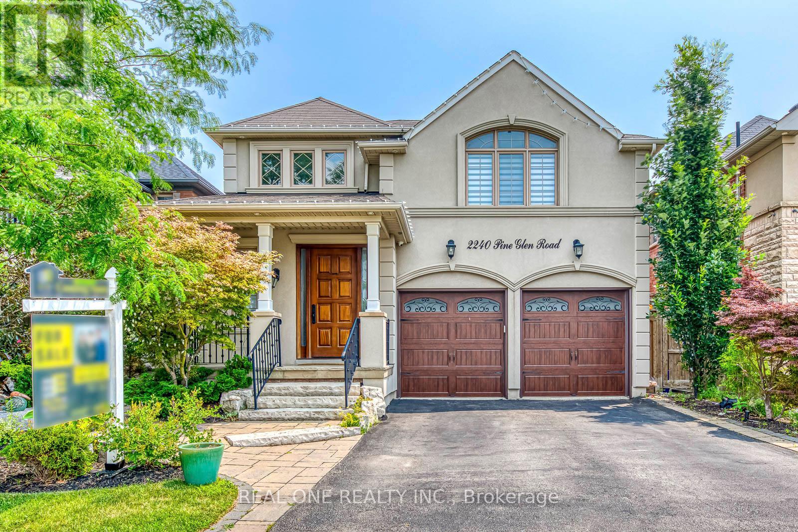 Photo 2 of 2240 Pine Glen Road, Oakville ON