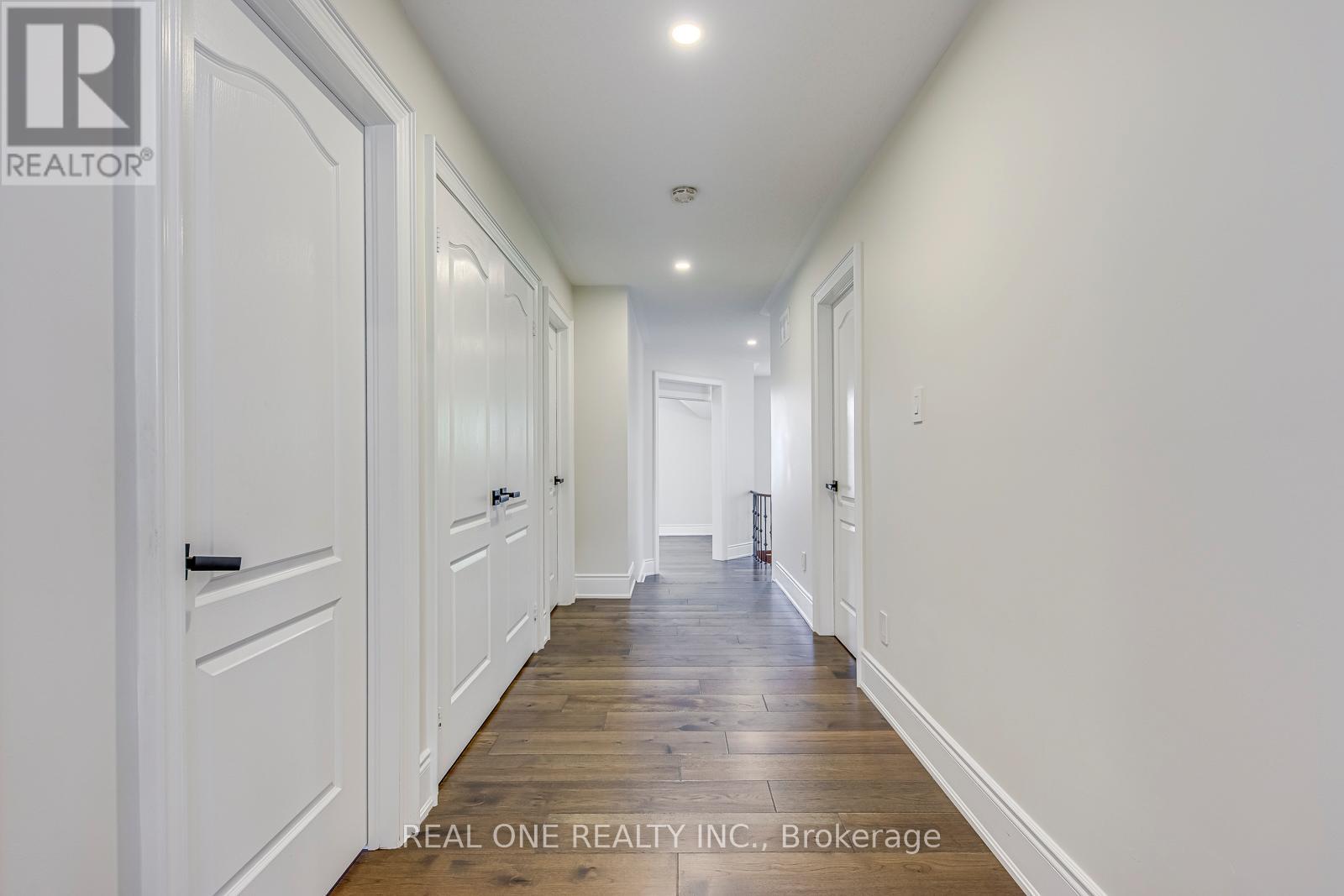 Photo 22 of 2240 Pine Glen Road, Oakville ON