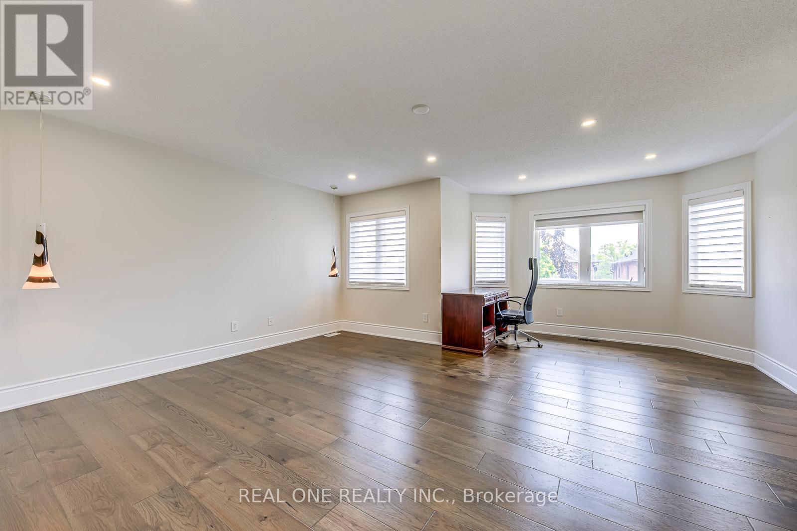 Photo 25 of 2240 Pine Glen Road, Oakville ON