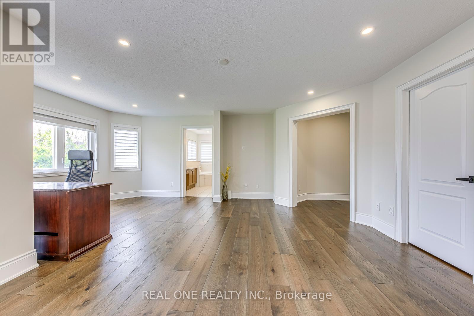 Photo 27 of 2240 Pine Glen Road, Oakville ON