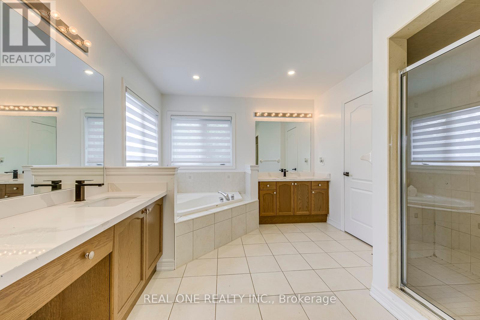 Photo 28 of 2240 Pine Glen Road, Oakville ON