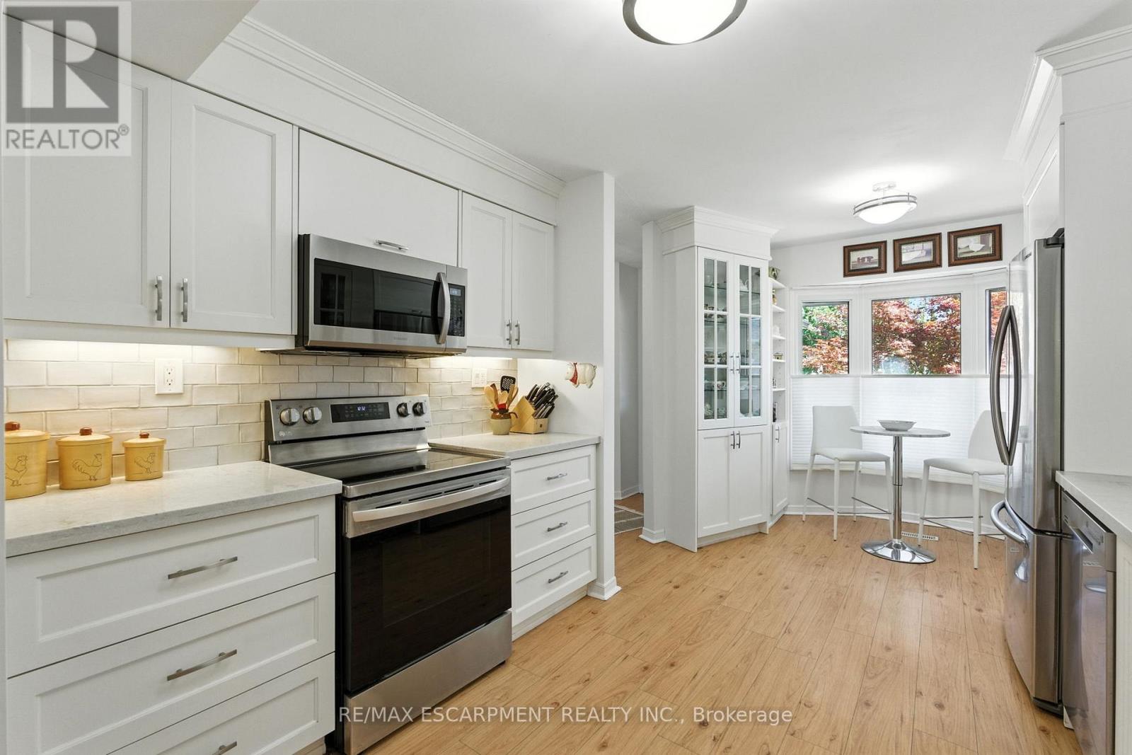 Photo 9 of 1559 Riley Avenue, Burlington ON
